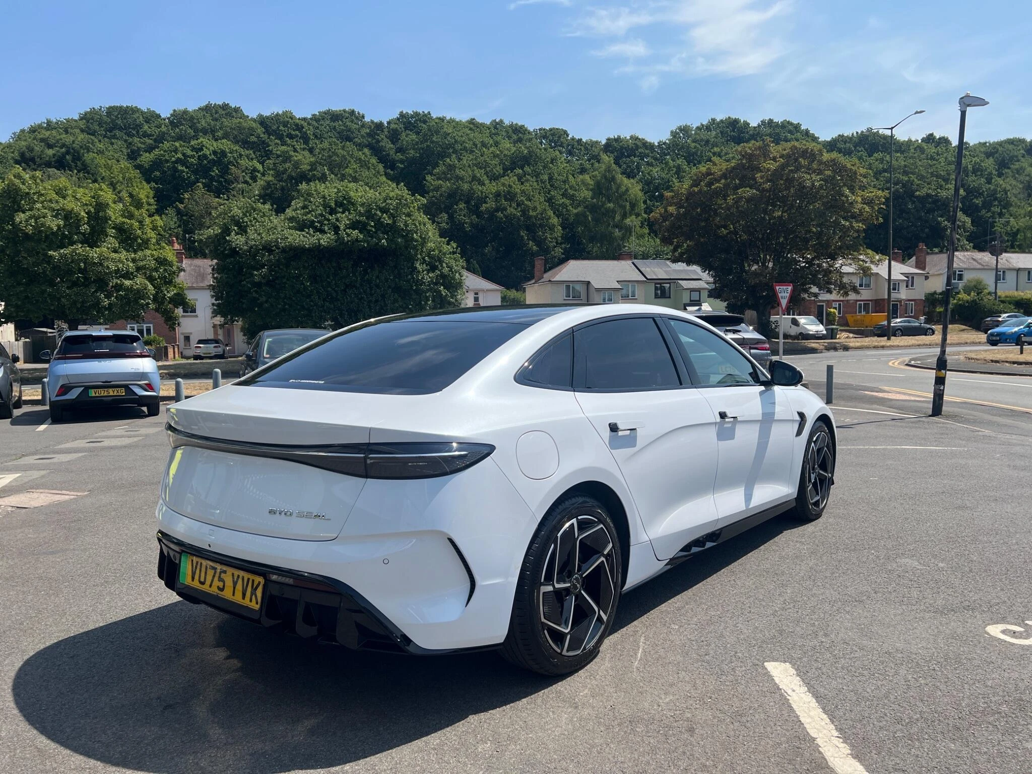 Vehicle image 14