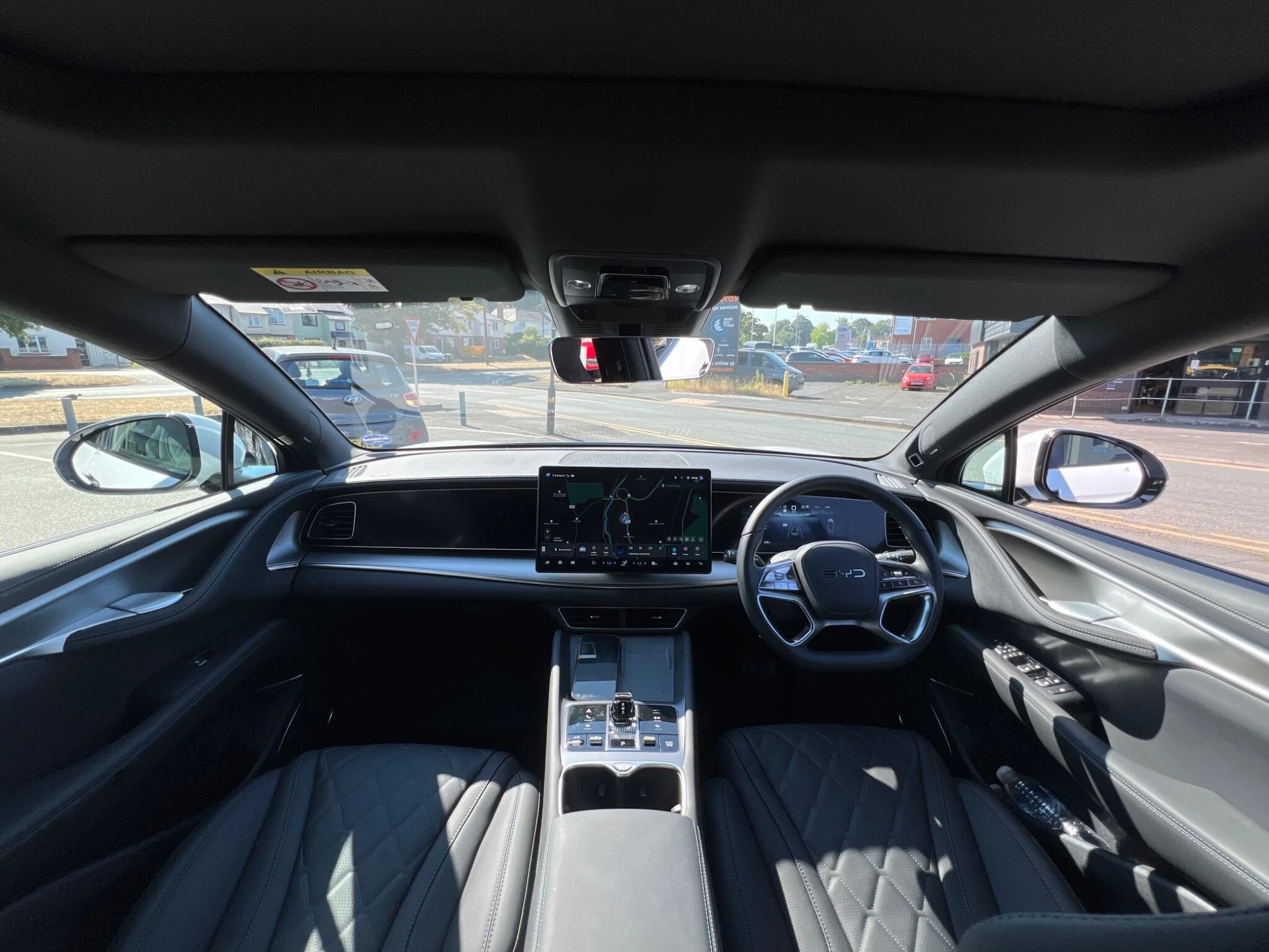 Vehicle image 19