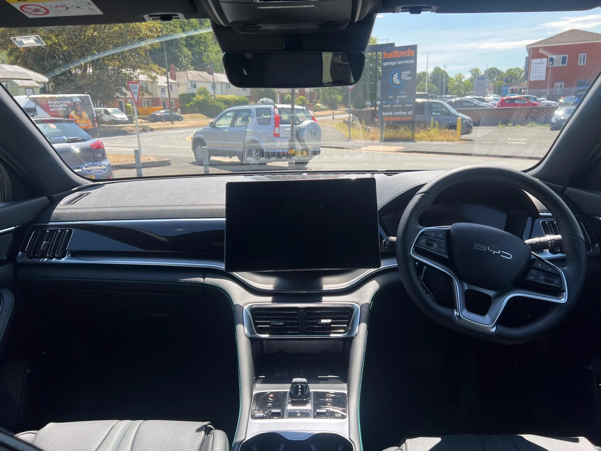 Vehicle image 24