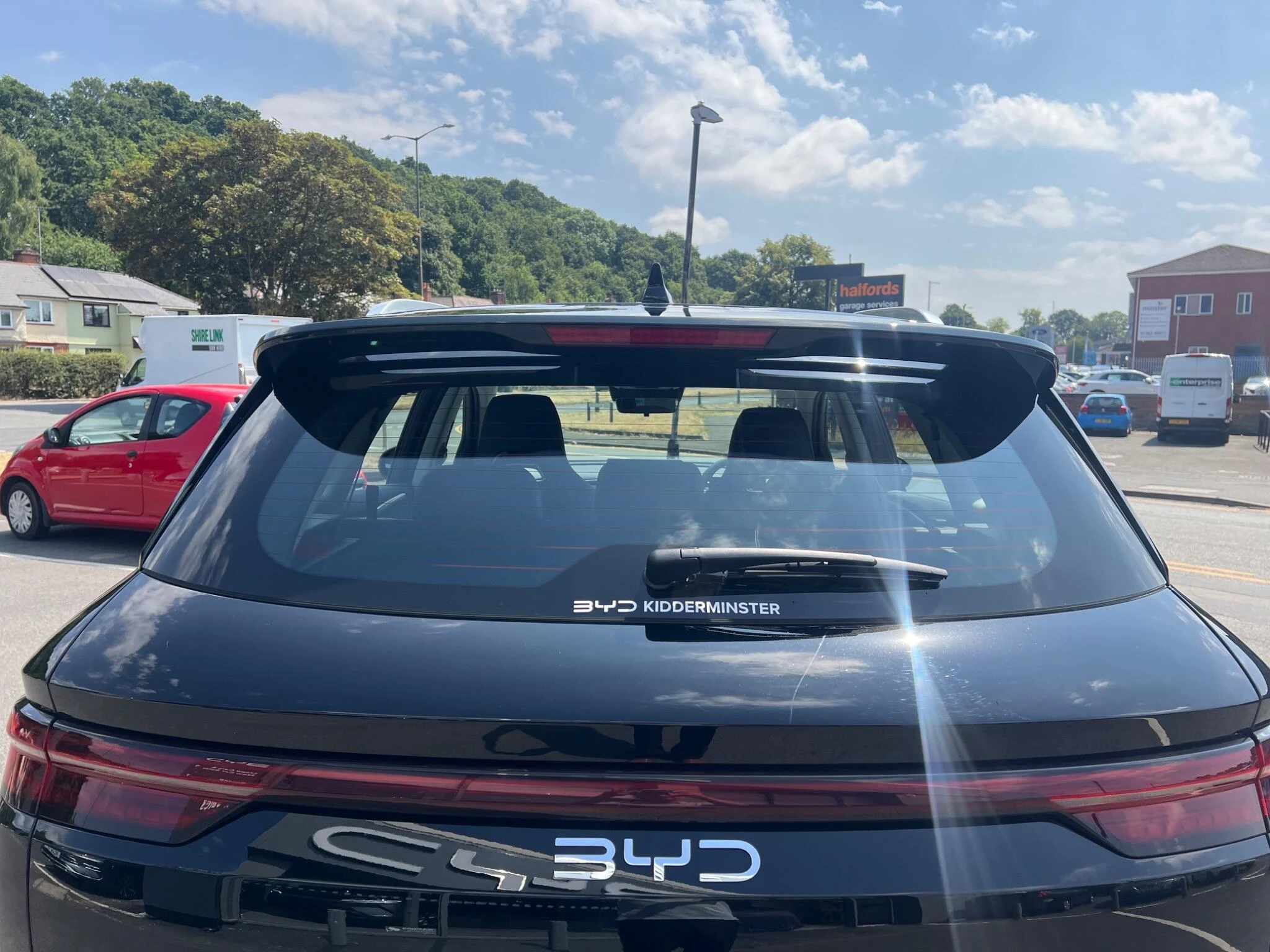 Vehicle image 10