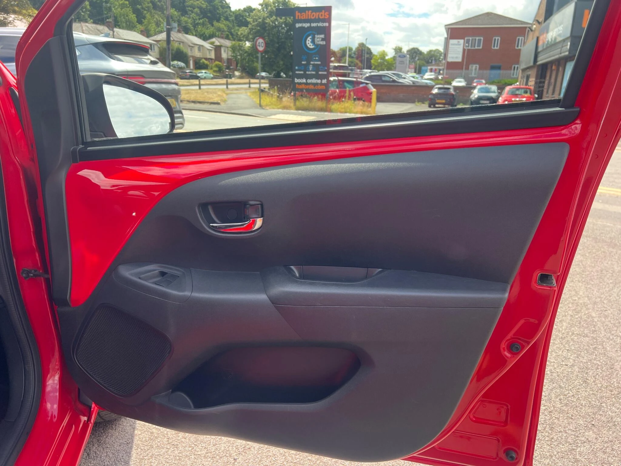 Vehicle image 29