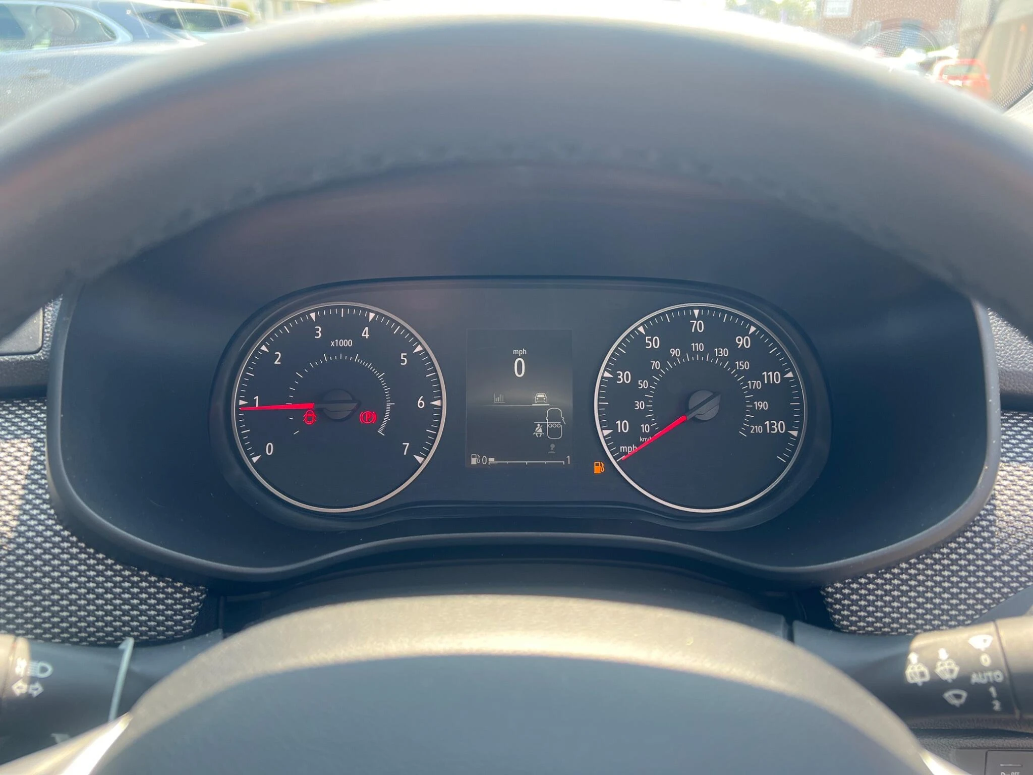 Vehicle image 32