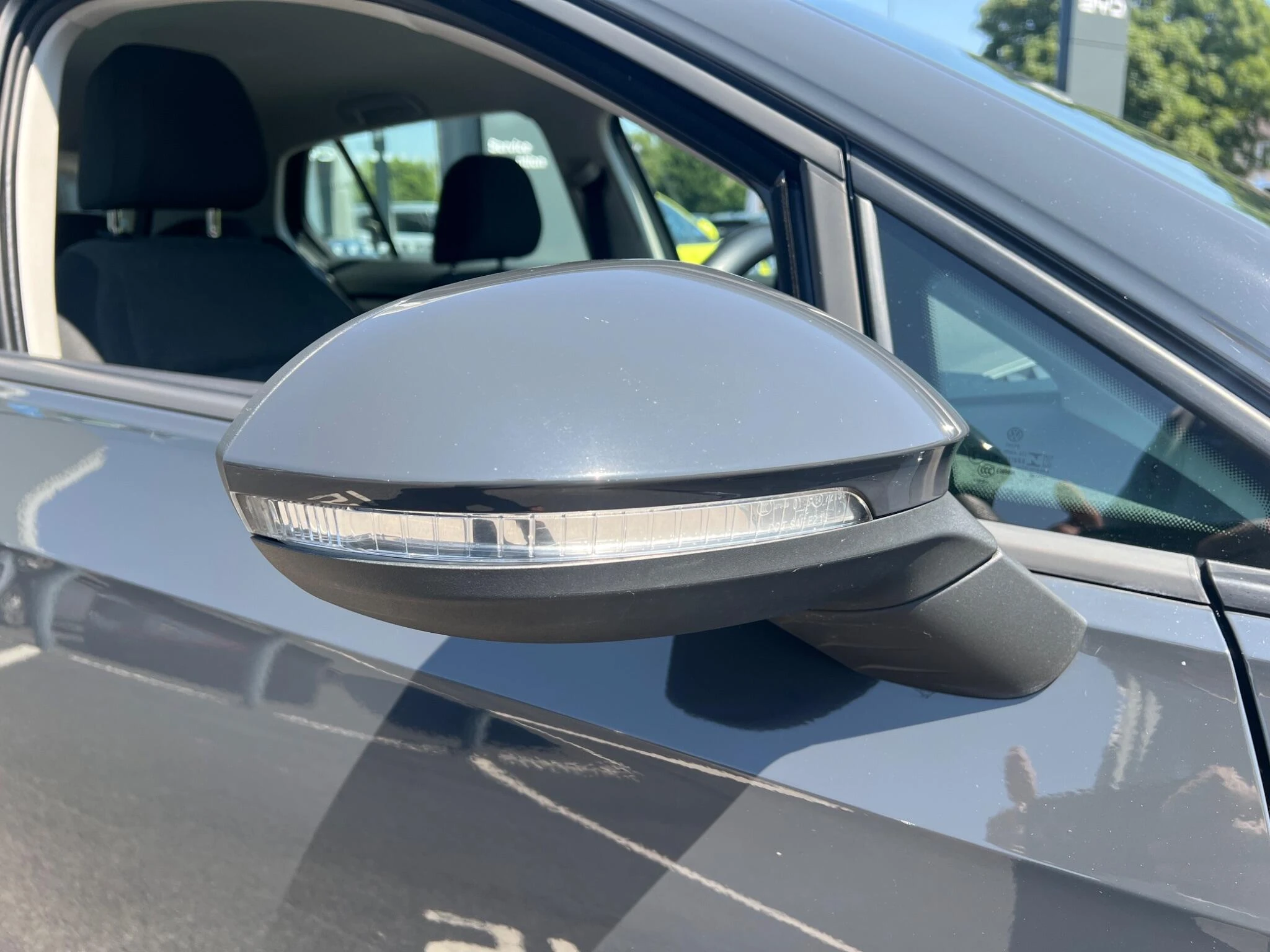 Vehicle image 32