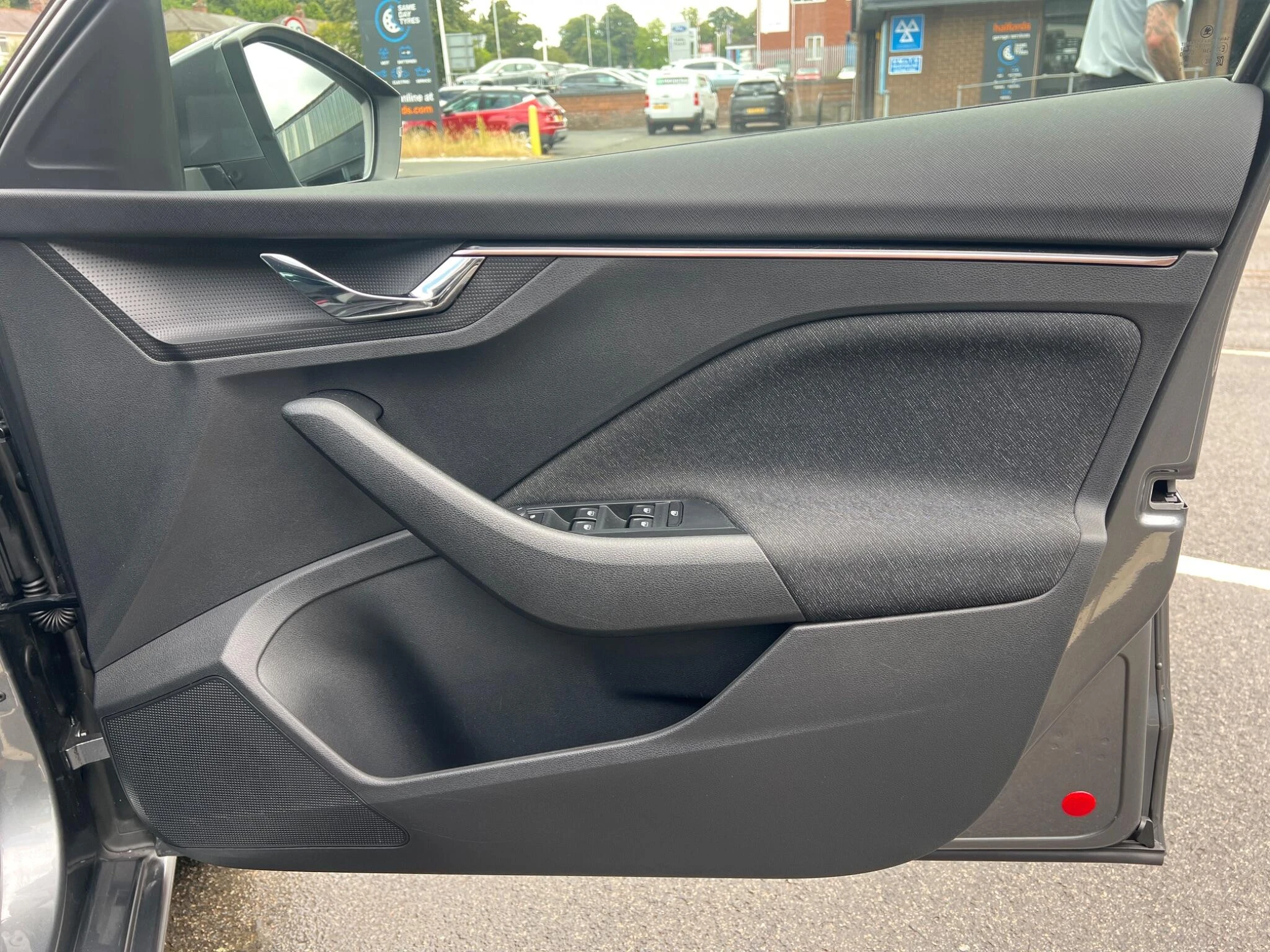 Vehicle image 36