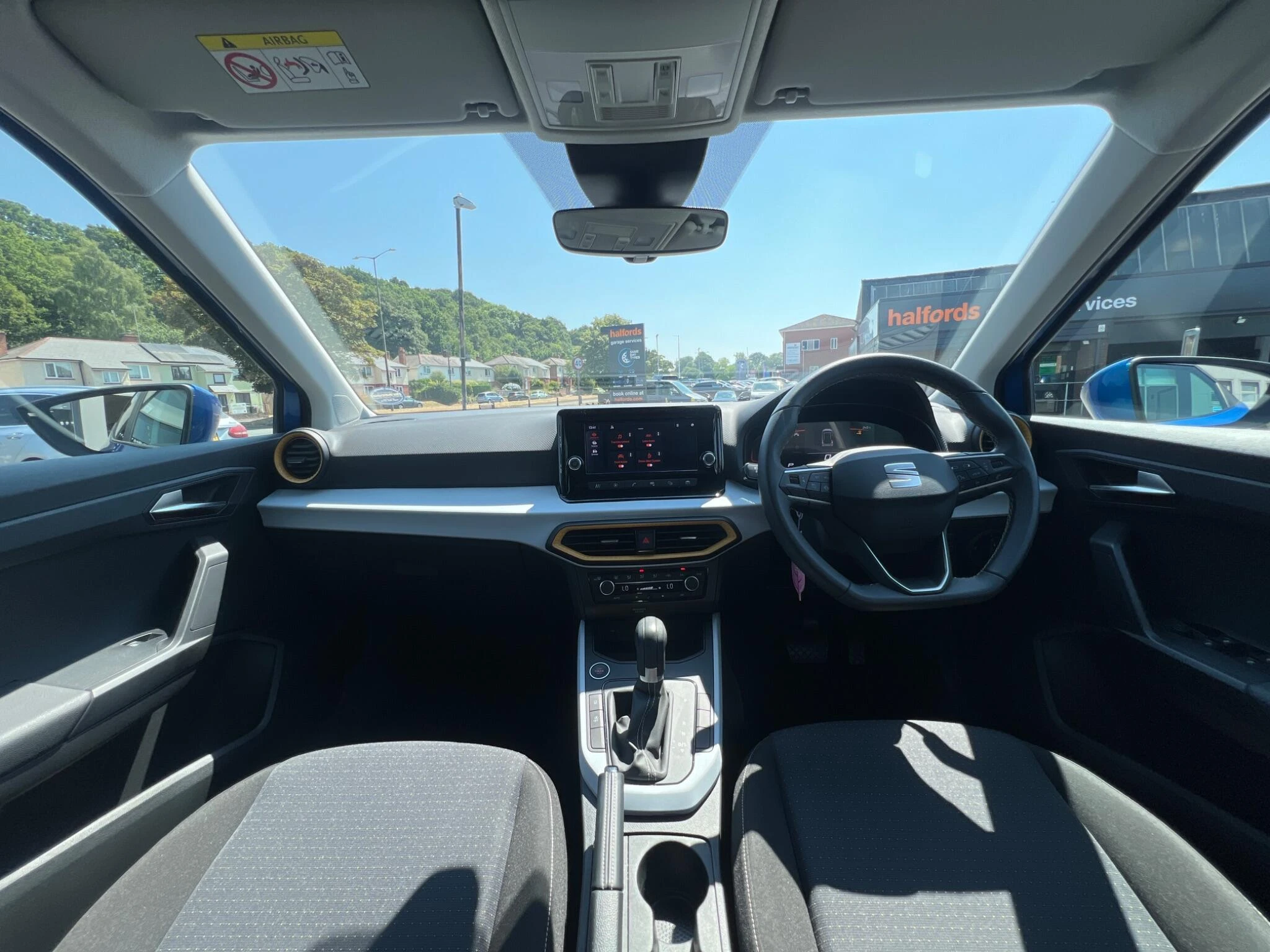 Vehicle image 25