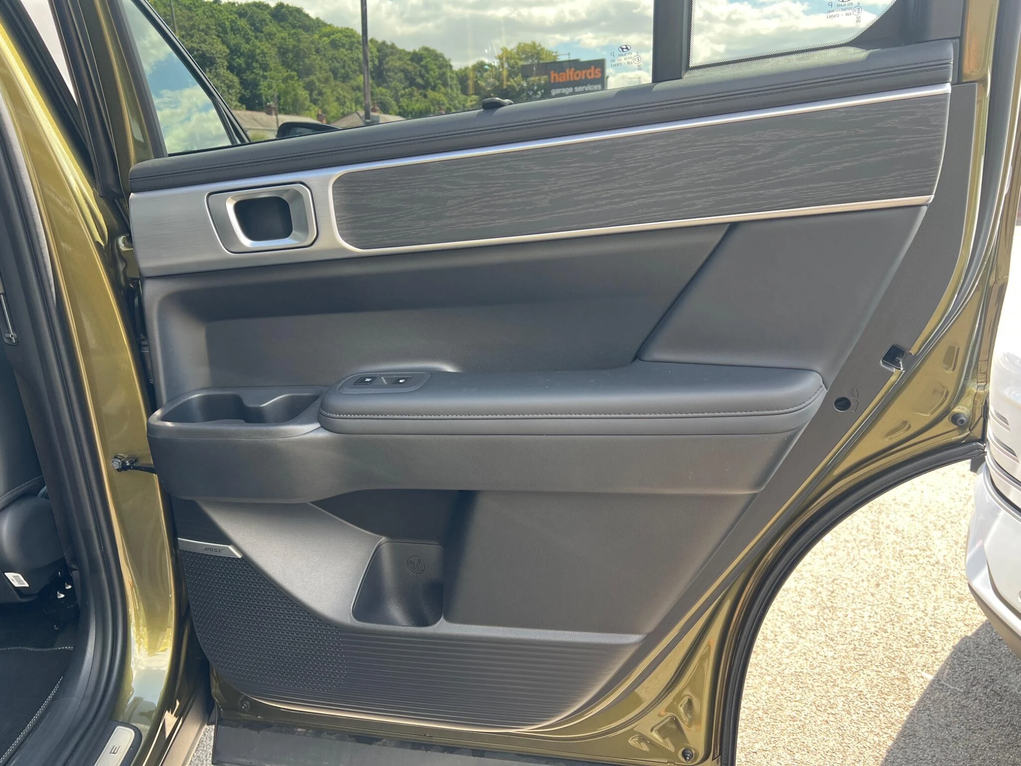 Vehicle image 31