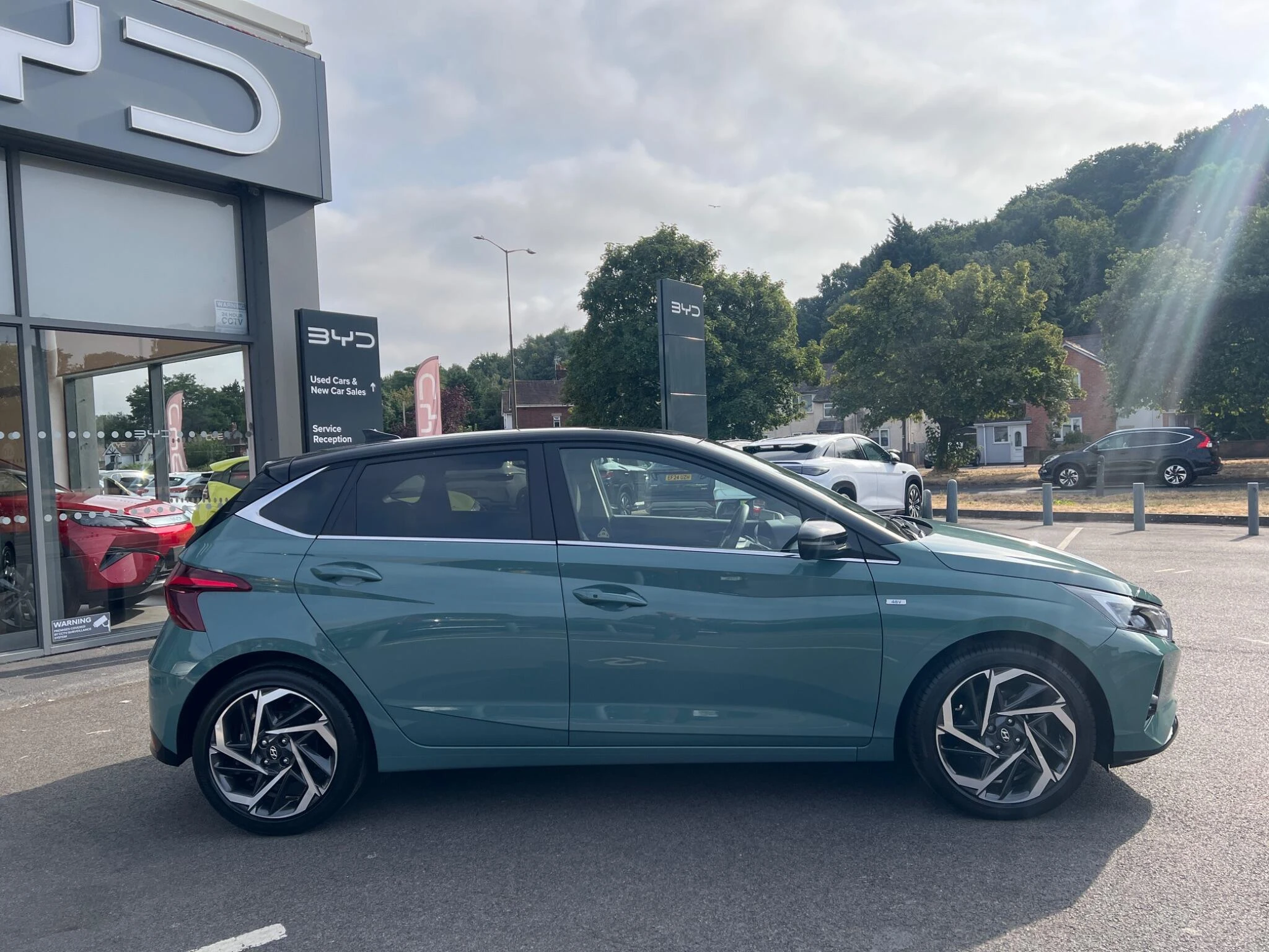 Vehicle image 10