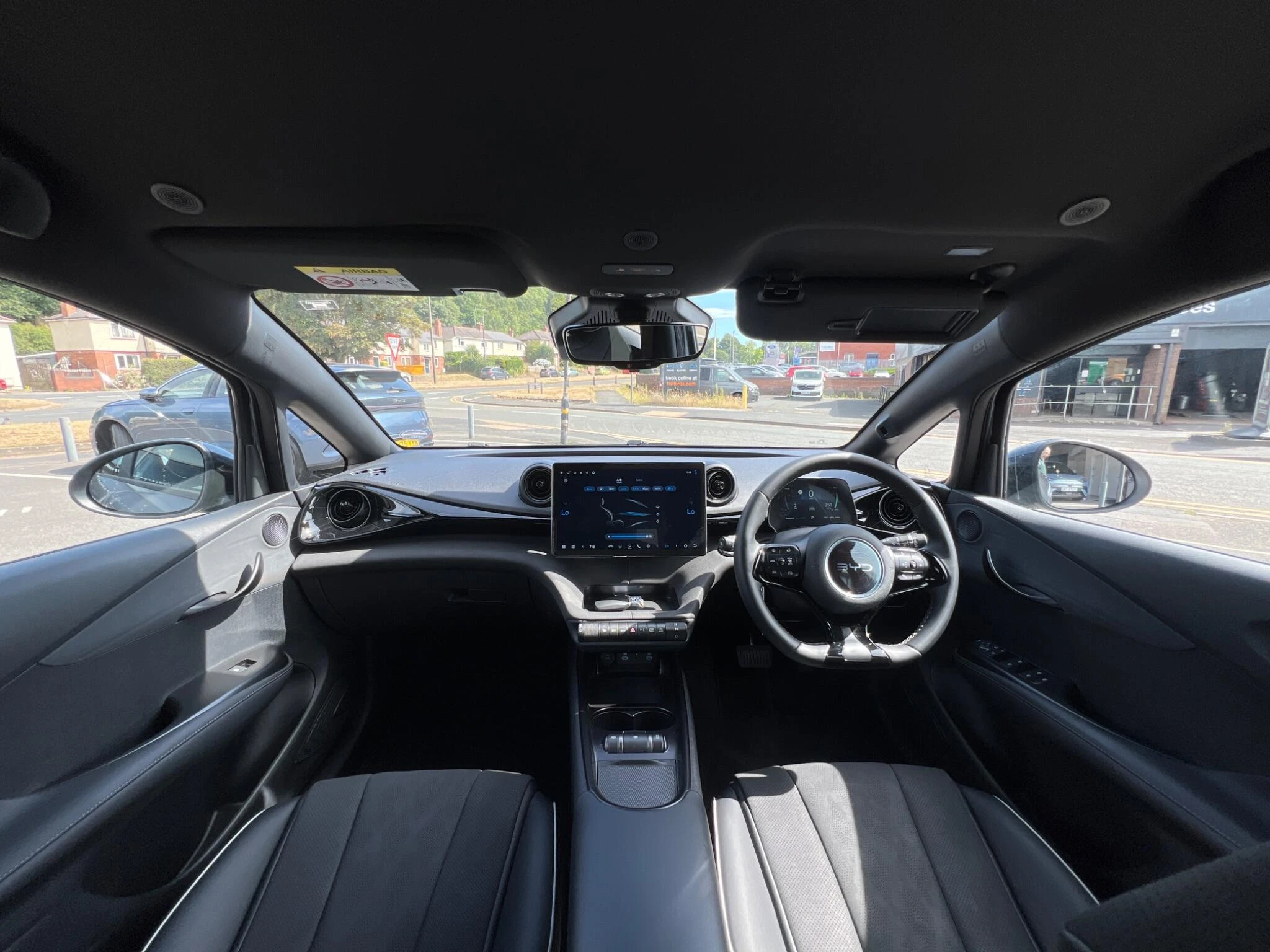 Vehicle image 13
