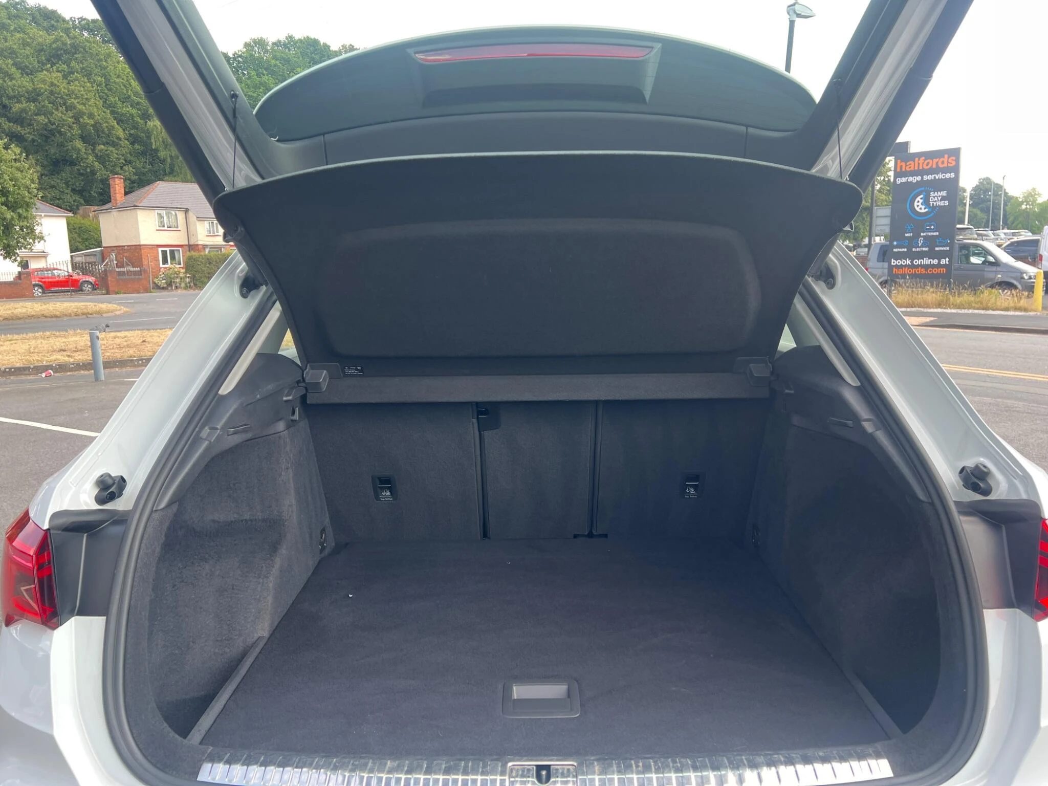 Vehicle image 45