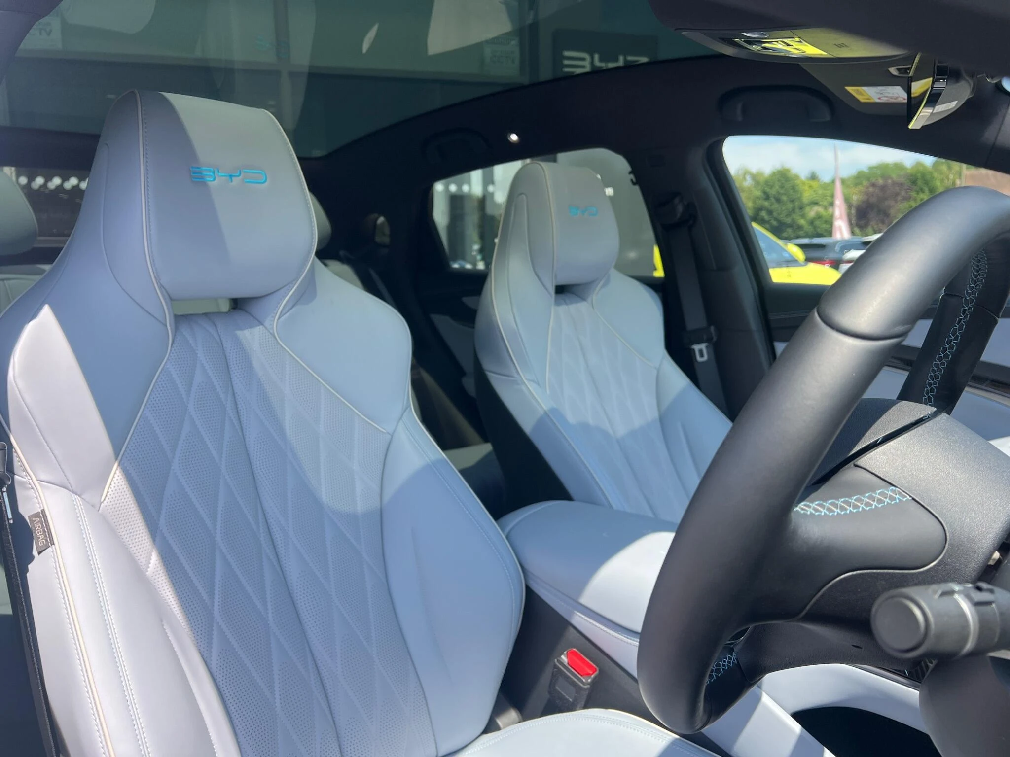 Vehicle image 35