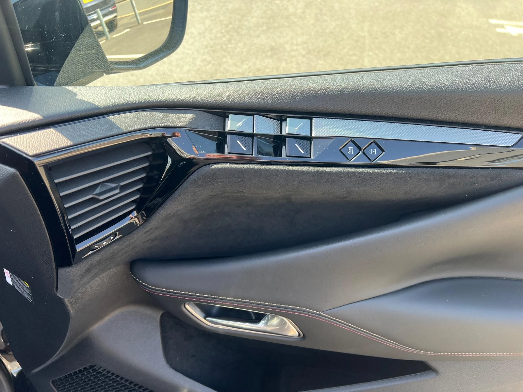 Vehicle image 39