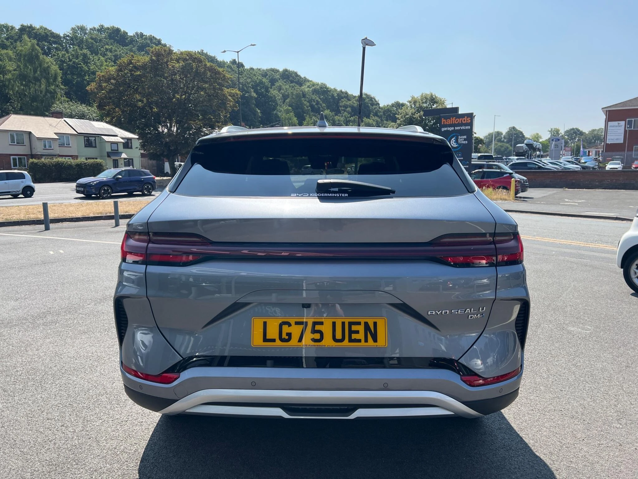 Vehicle image 8