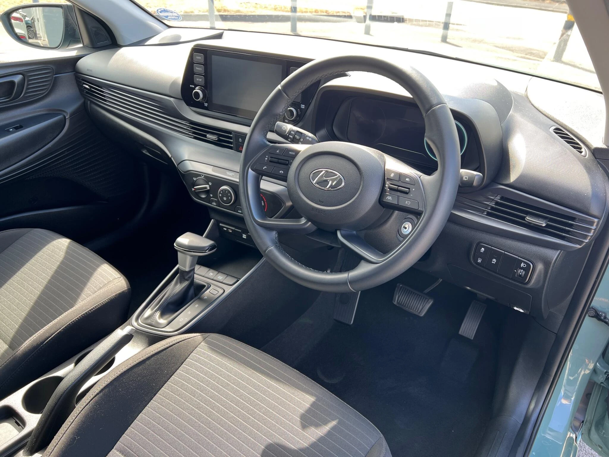 Vehicle image 18
