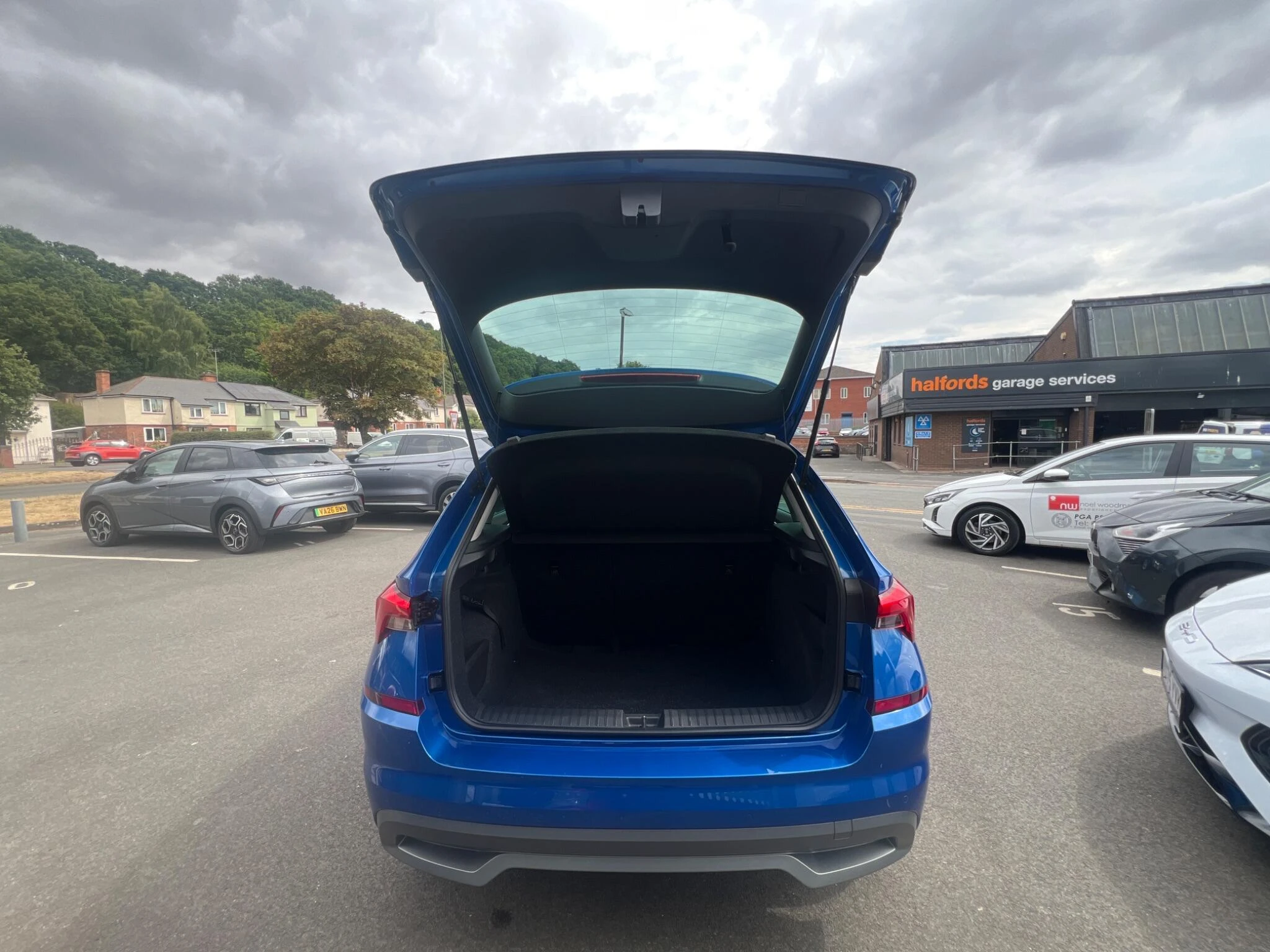 Vehicle image 31