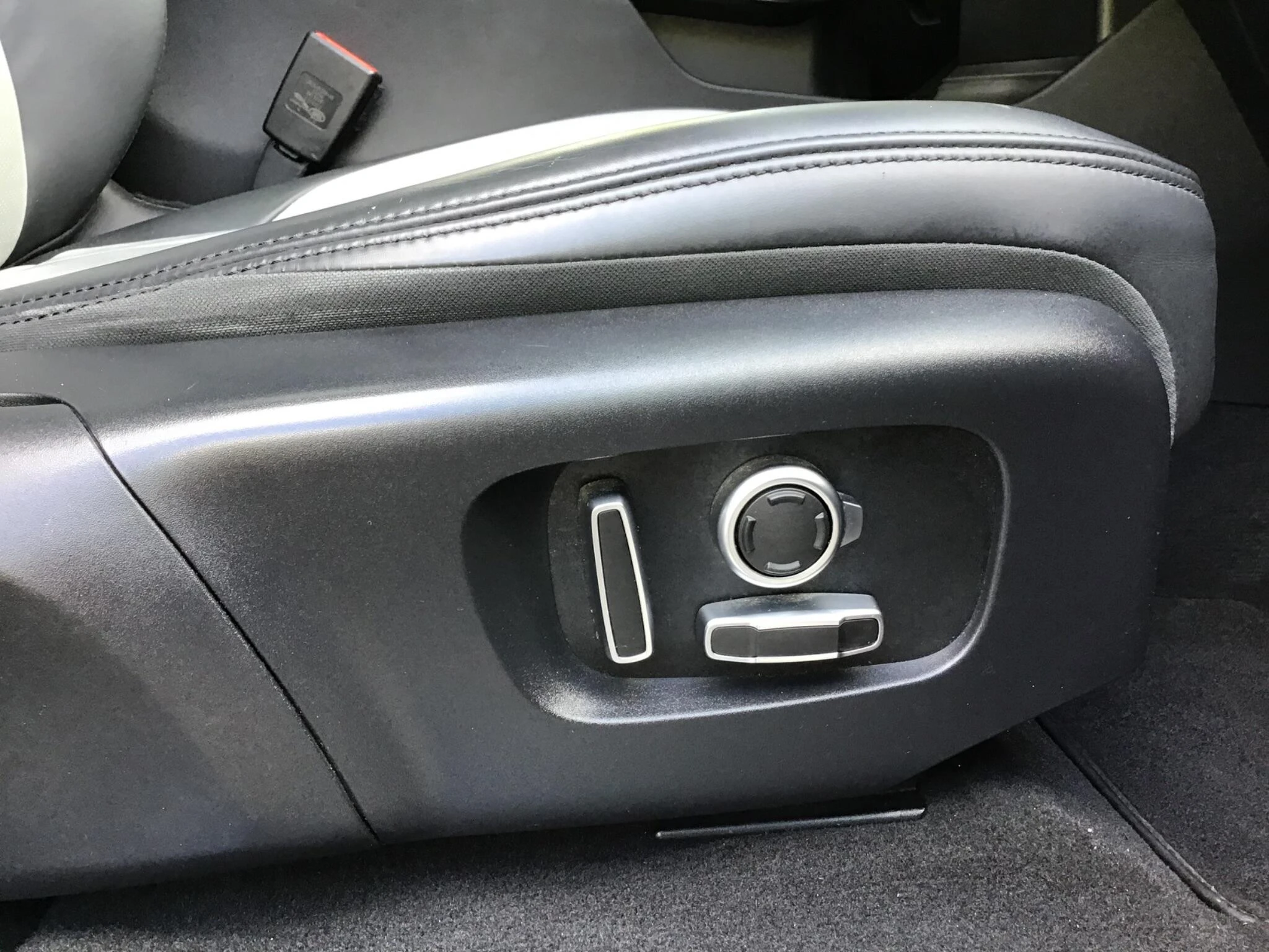 Vehicle image 39