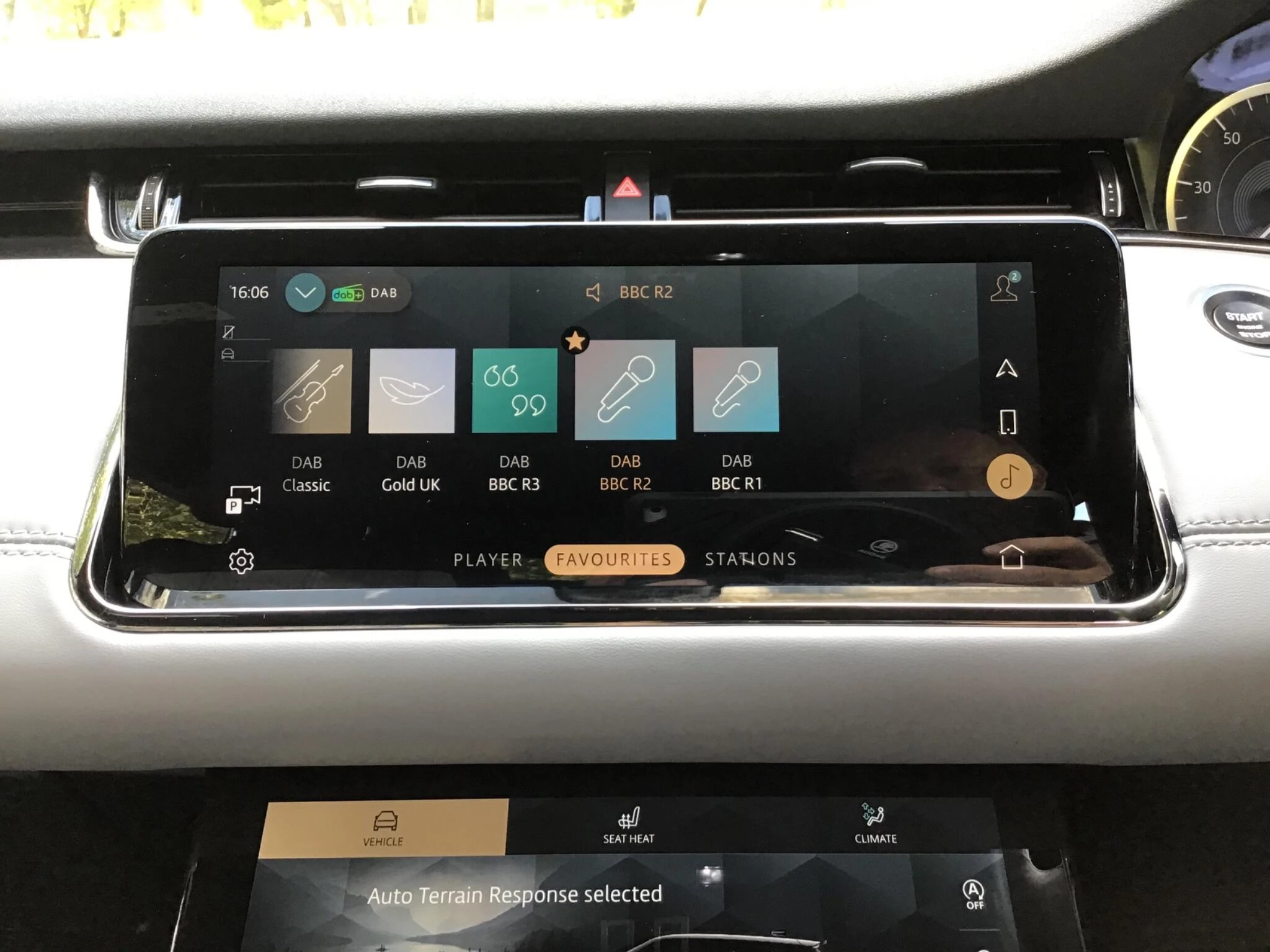 Vehicle image 51