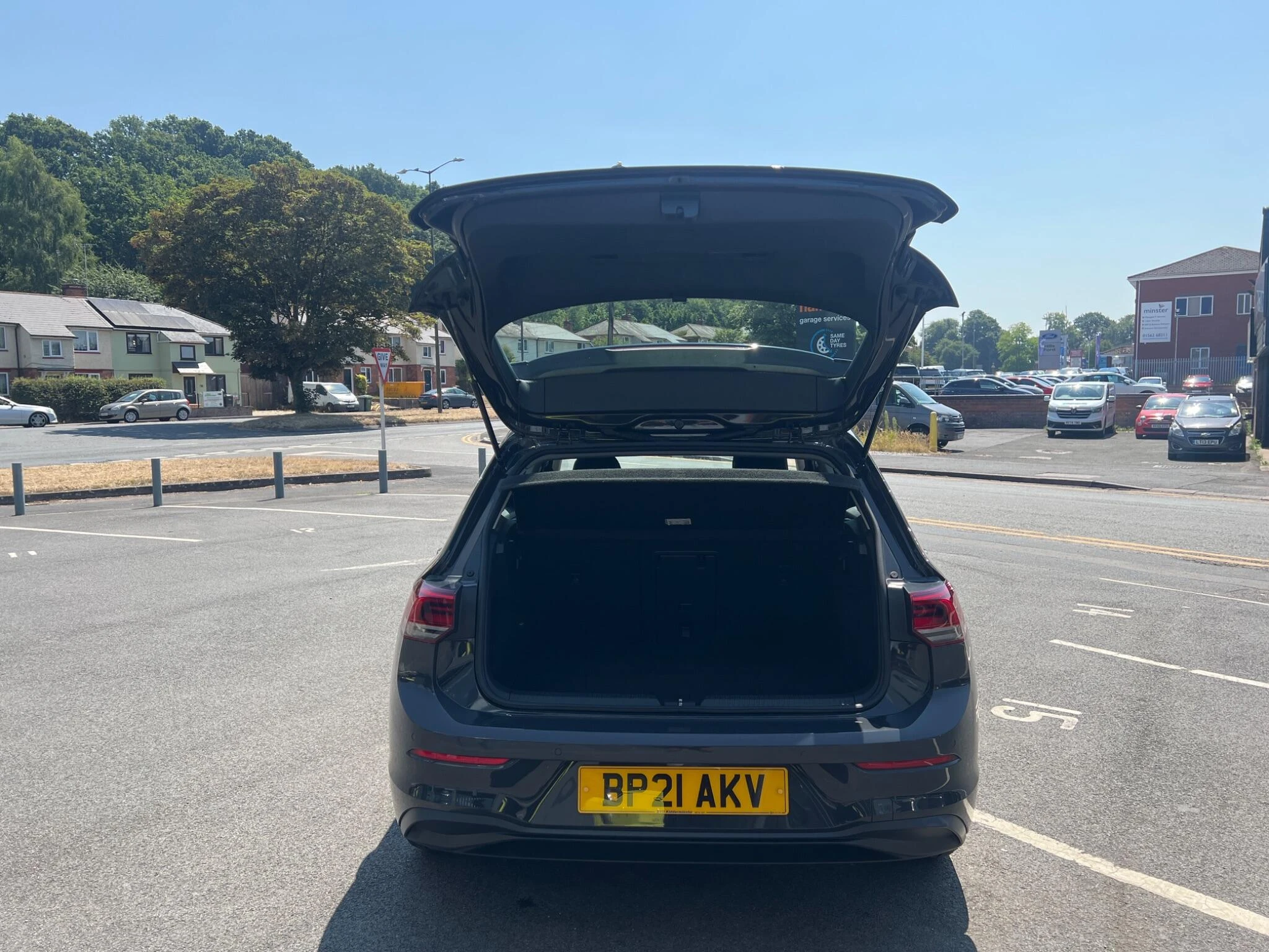 Vehicle image 36