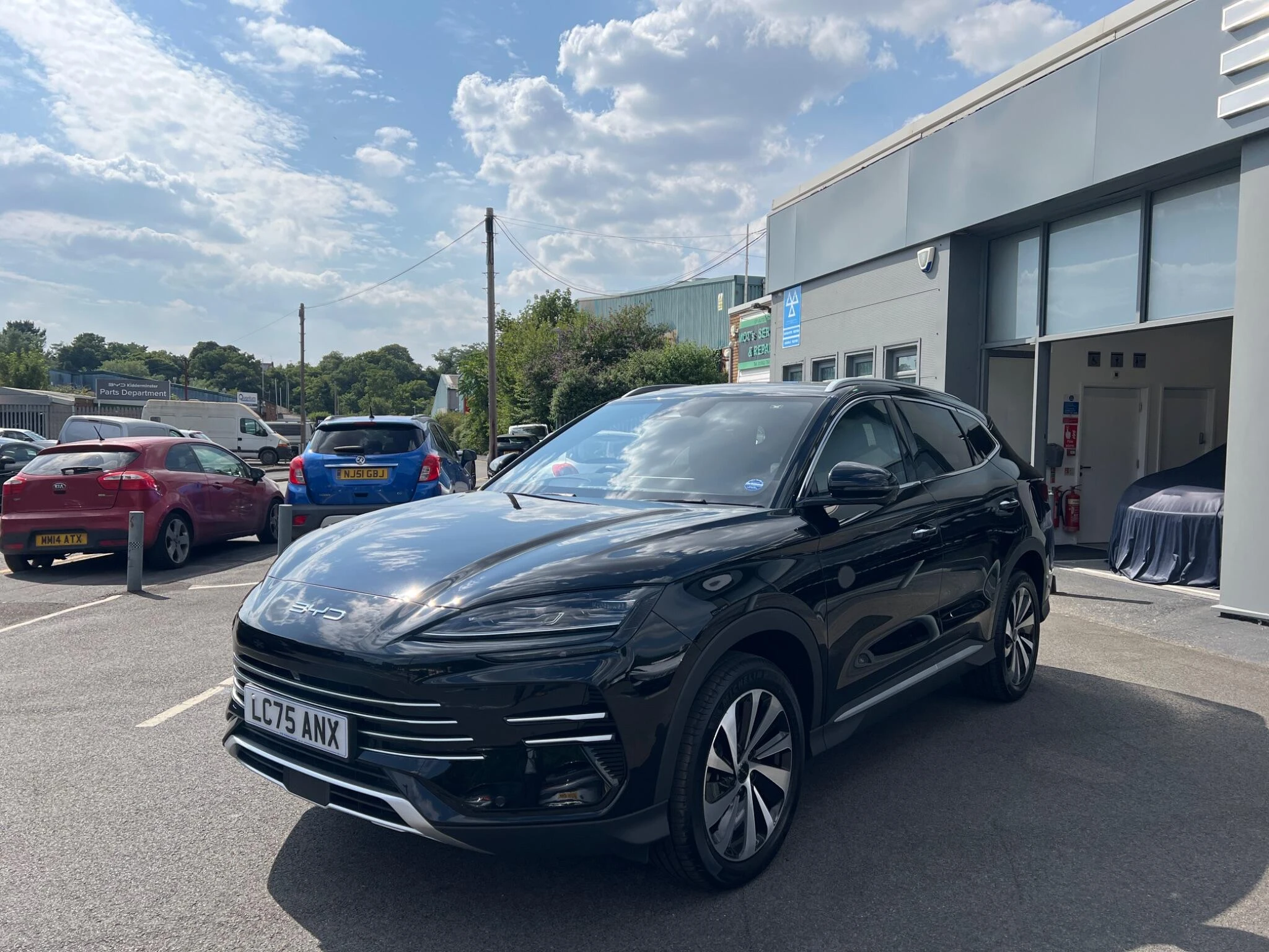 Vehicle image 3