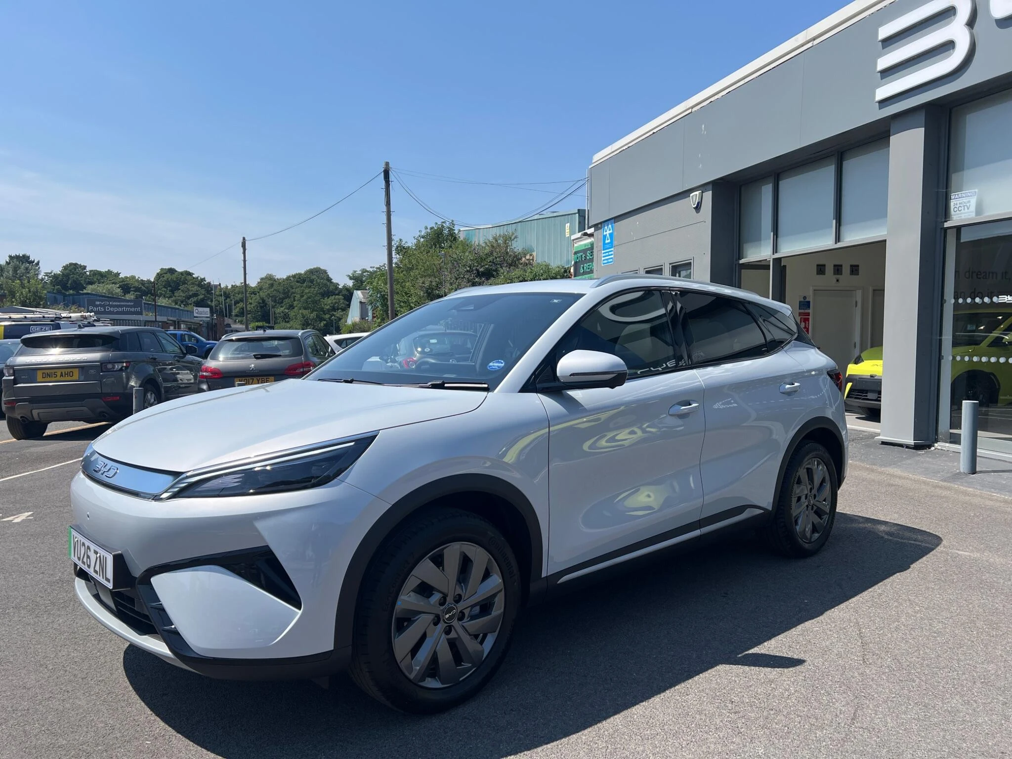 Vehicle image 32