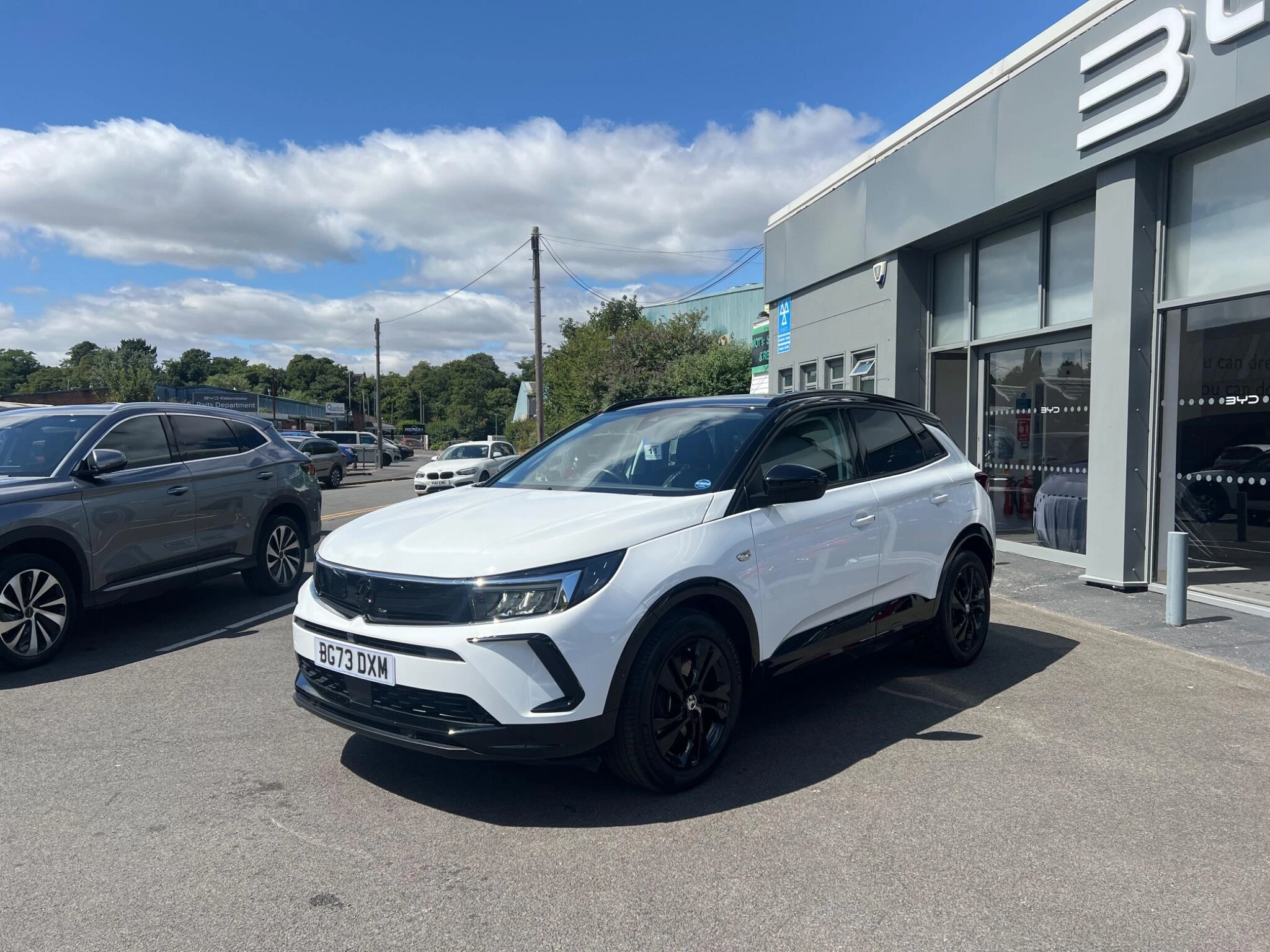 Vehicle image 7