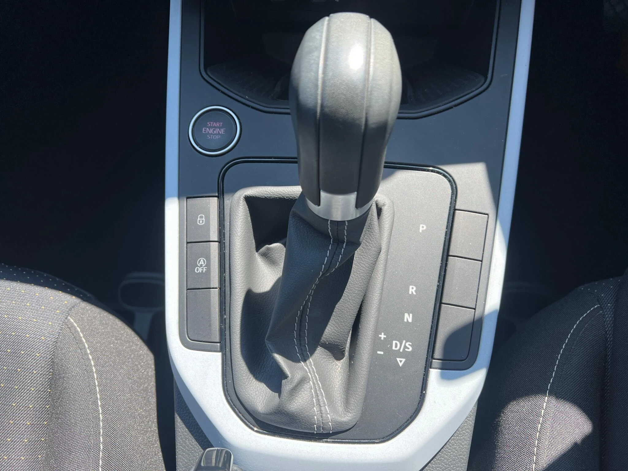 Vehicle thumbnail 4