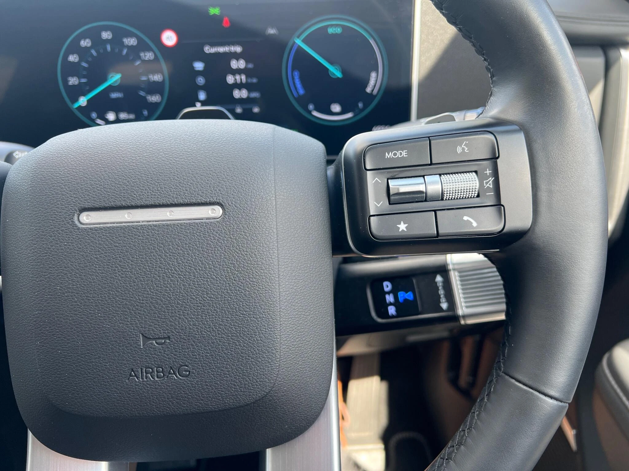 Vehicle image 26