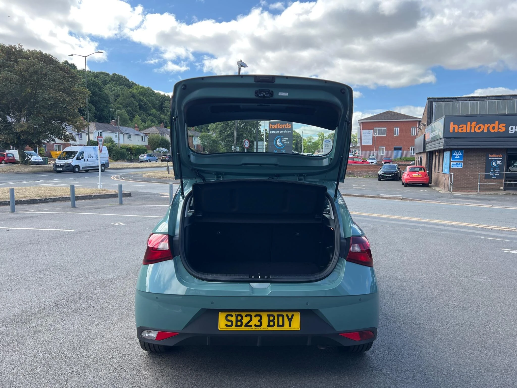 Vehicle image 38