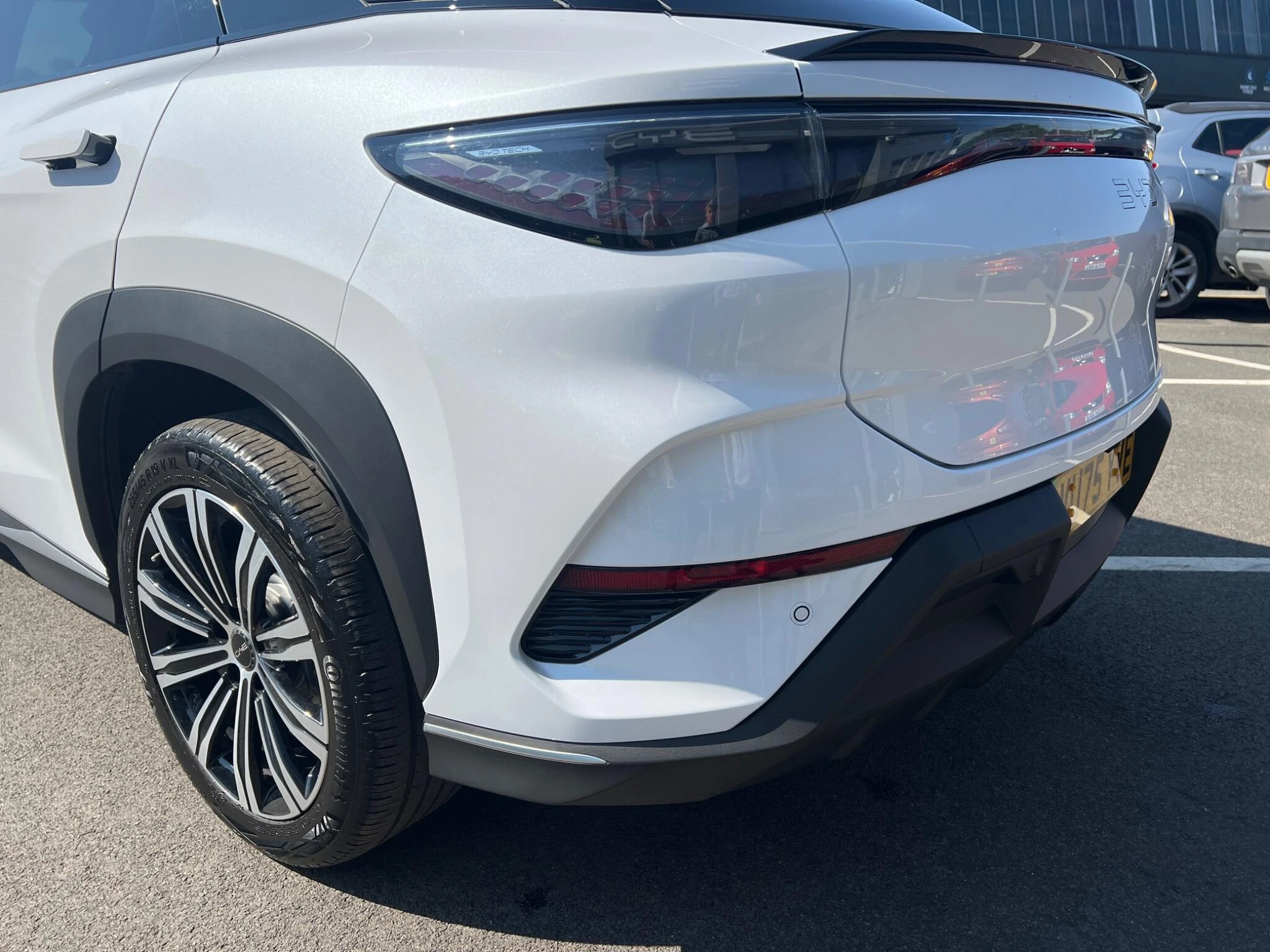 Vehicle image 9