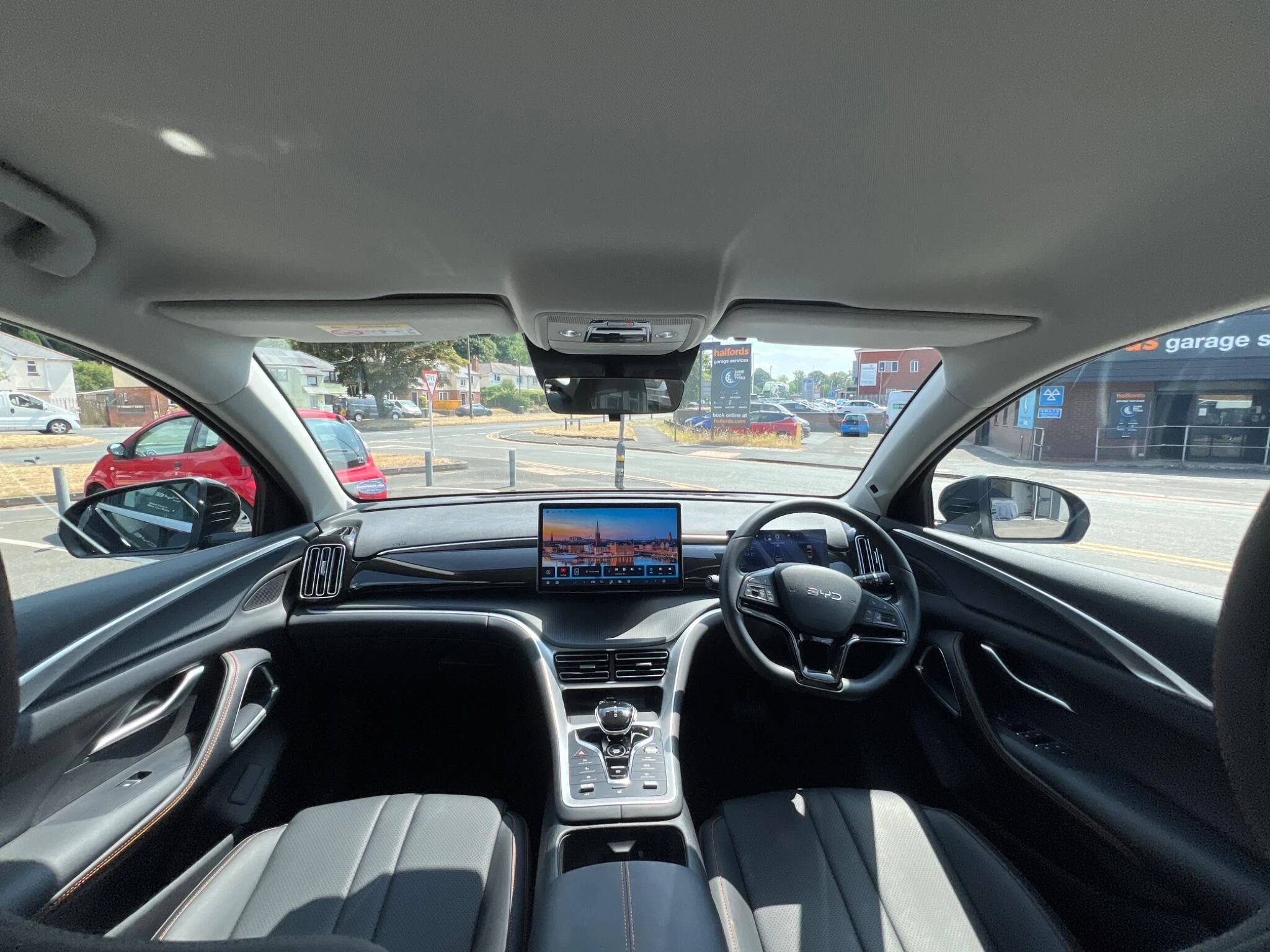 Vehicle image 12