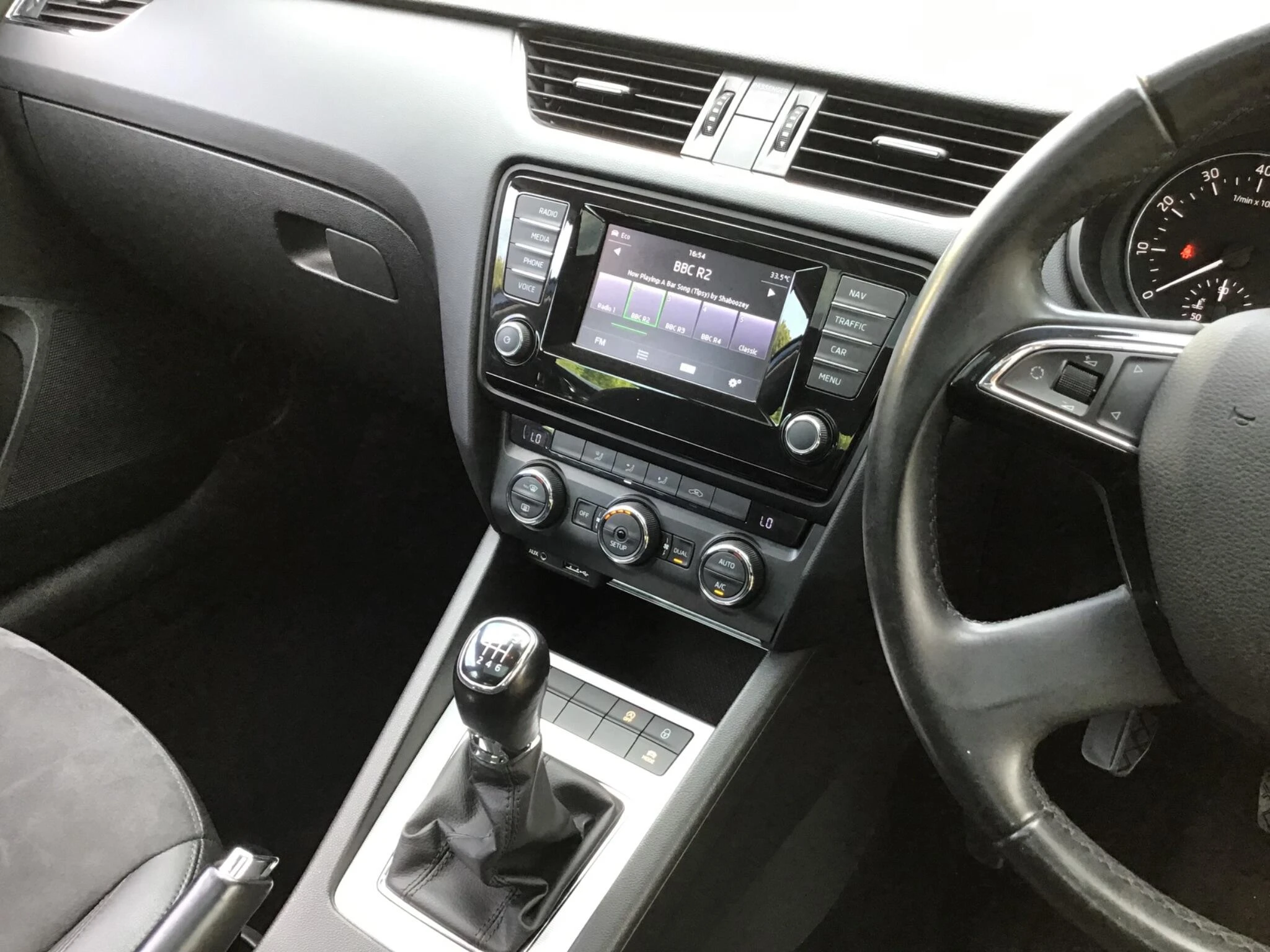 Vehicle image 29