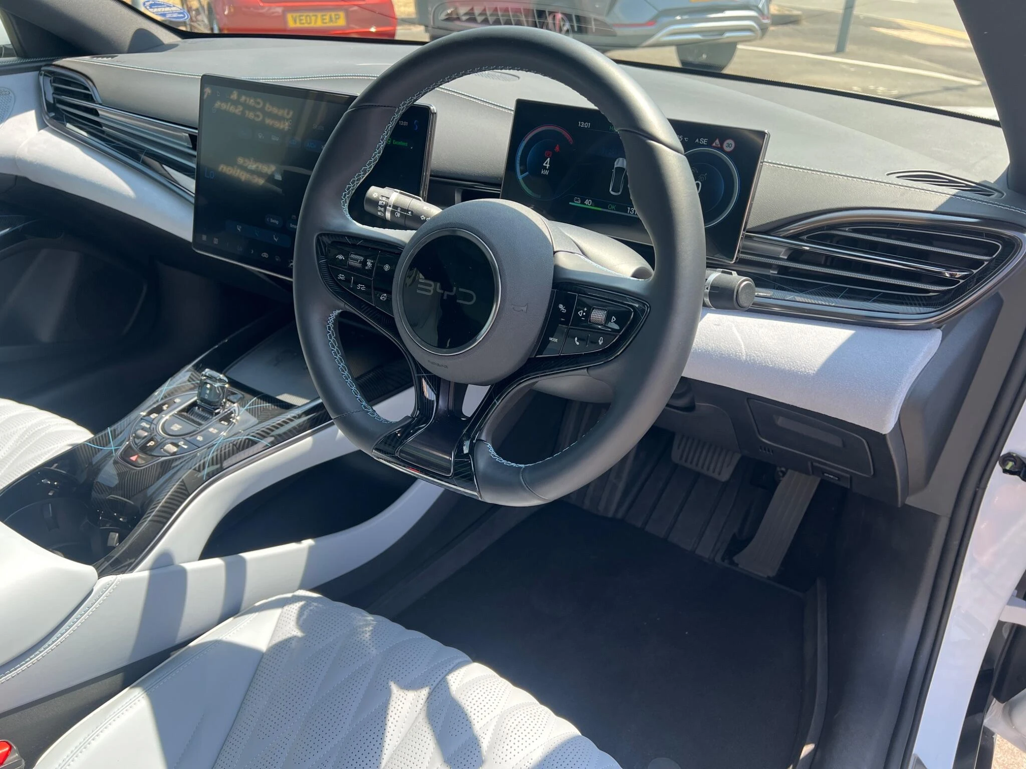 Vehicle image 30