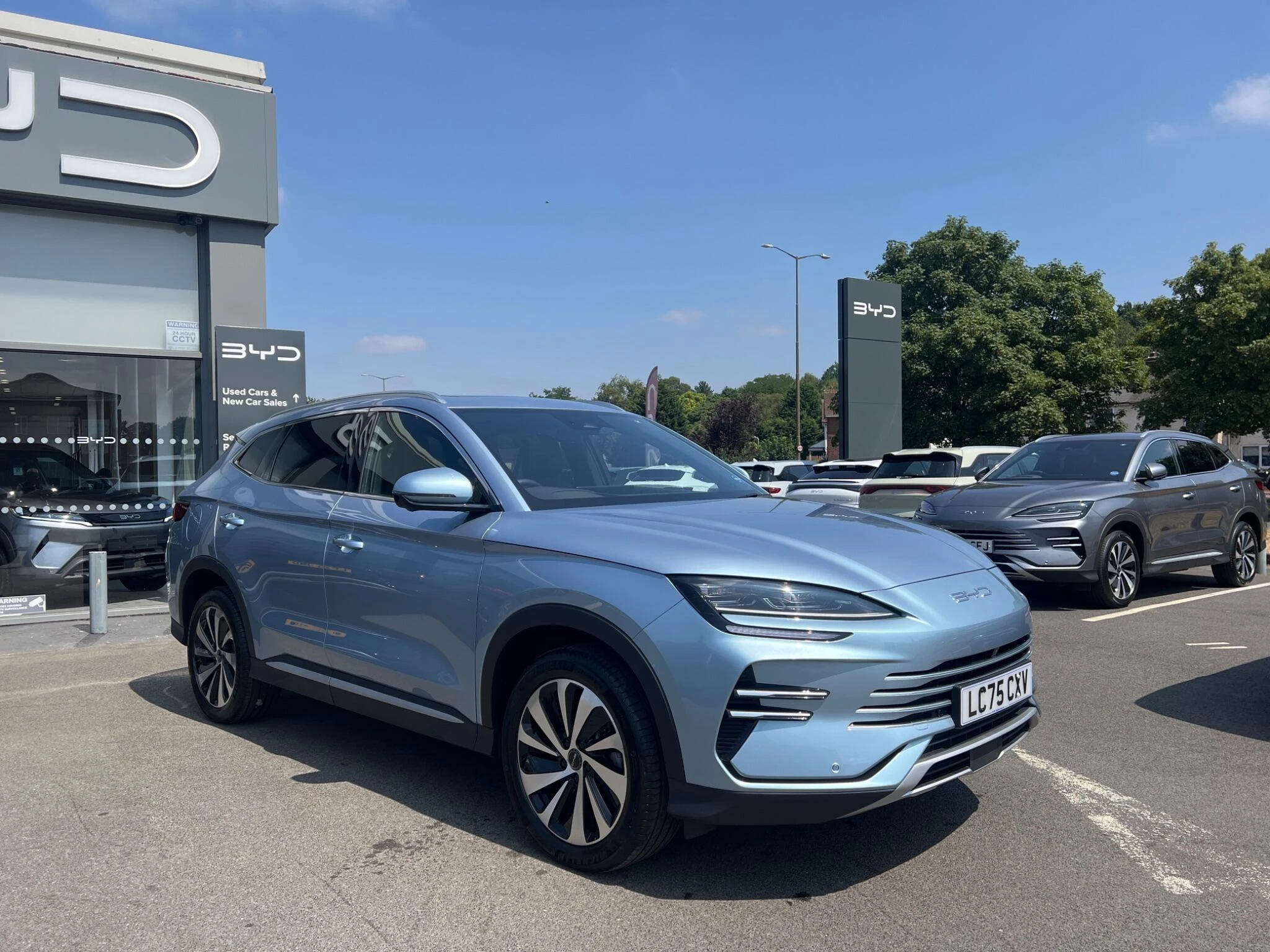 Vehicle image 6