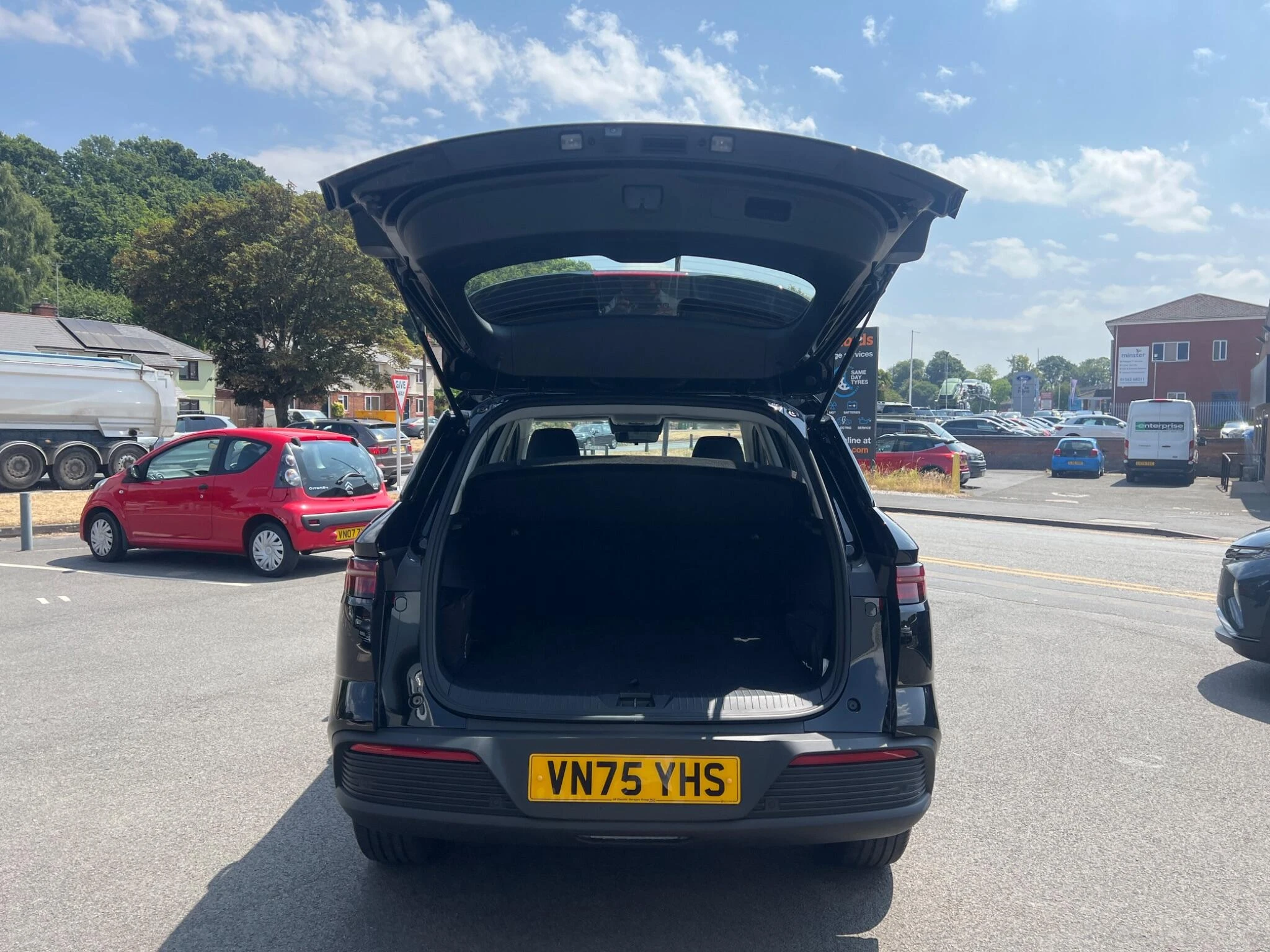 Vehicle image 36