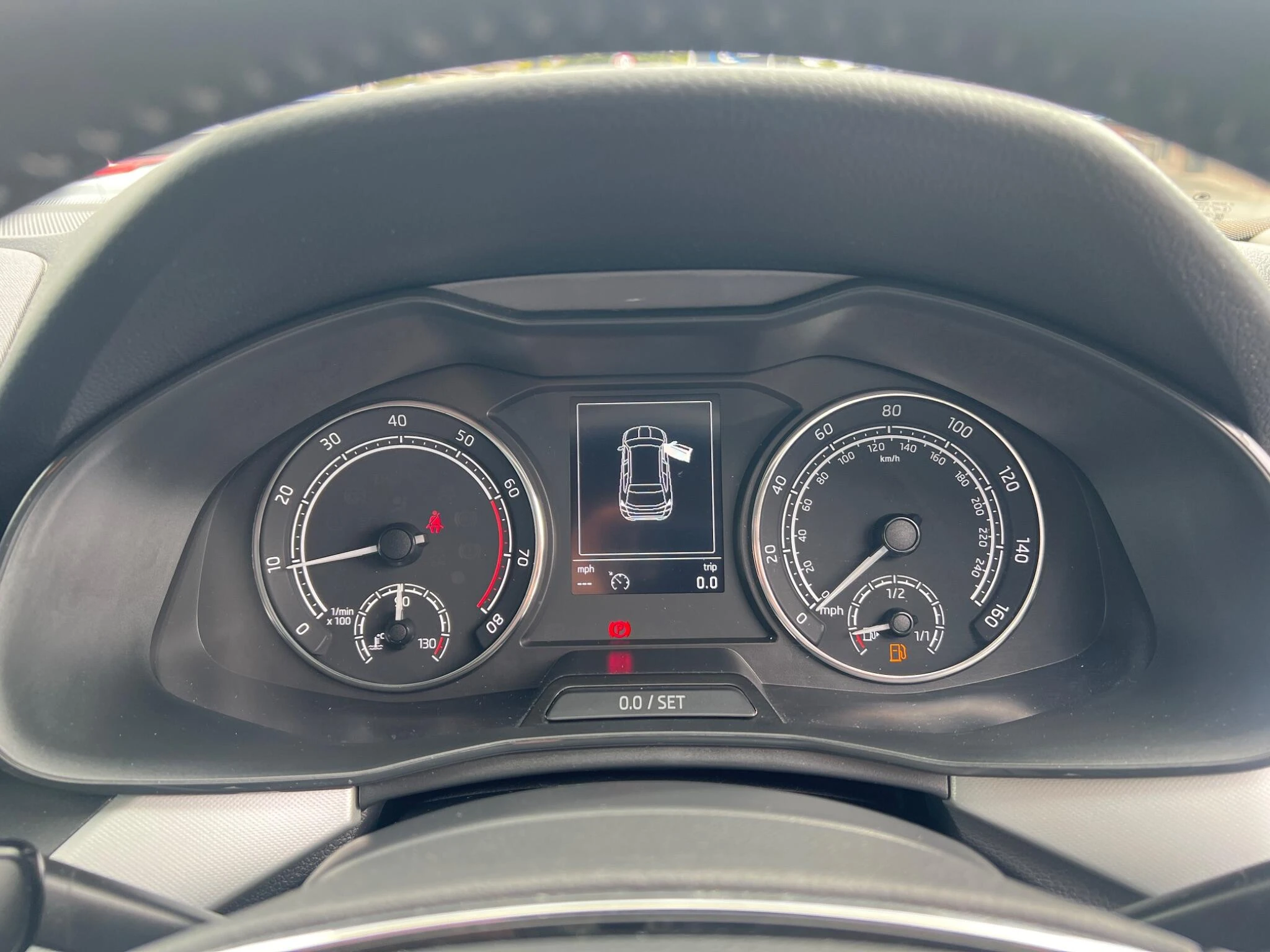 Vehicle image 27
