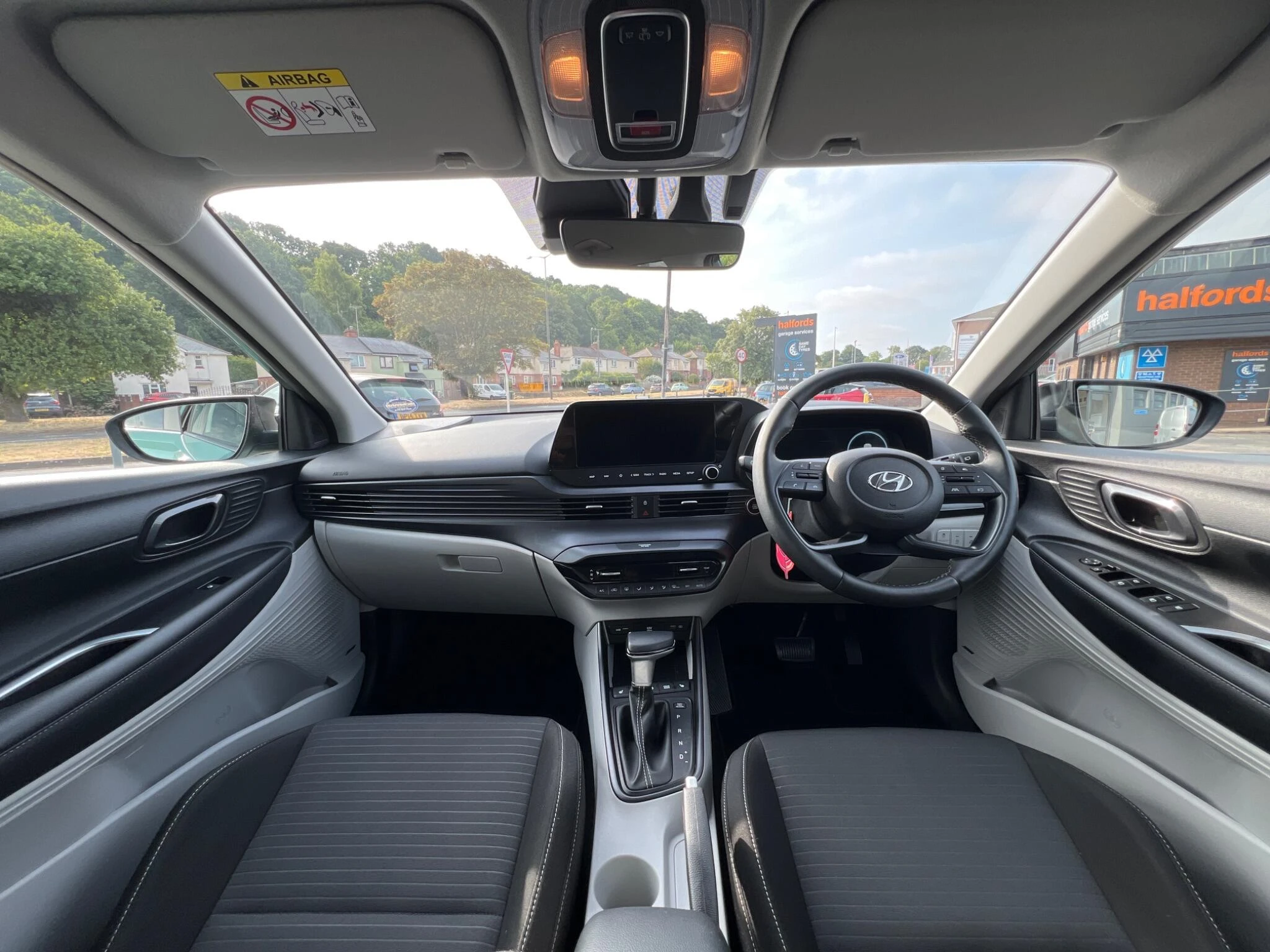 Vehicle image 18