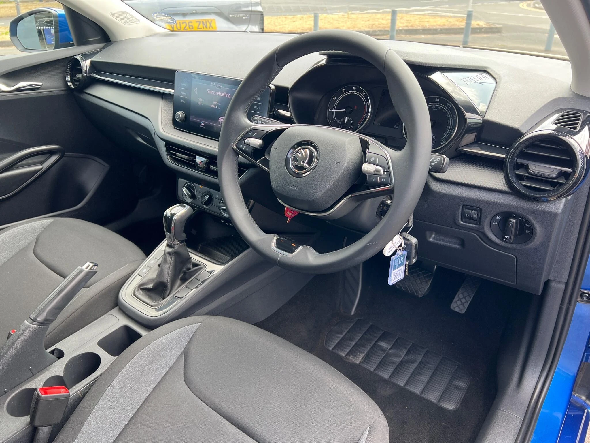 Vehicle image 15