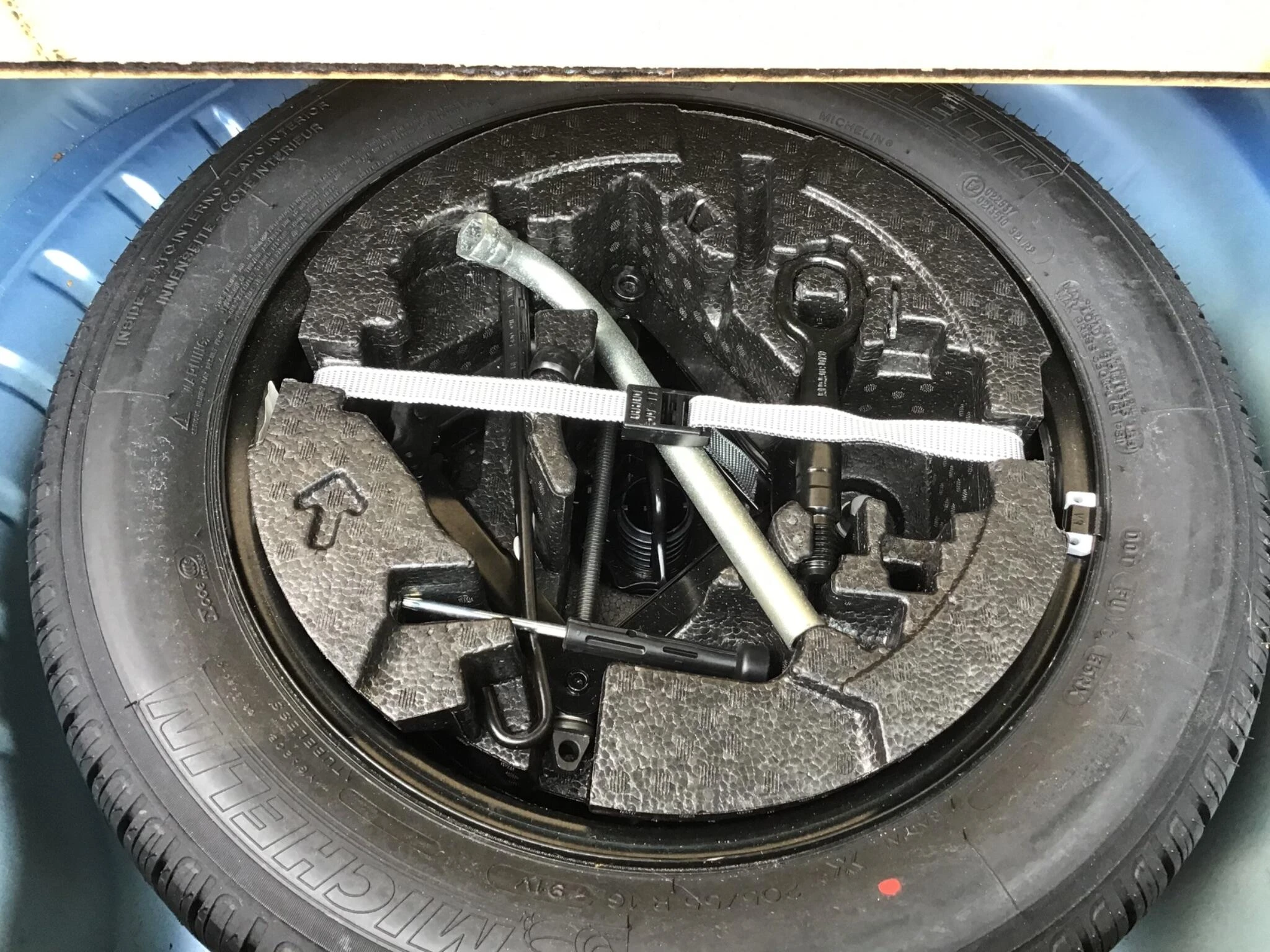 Vehicle image 20