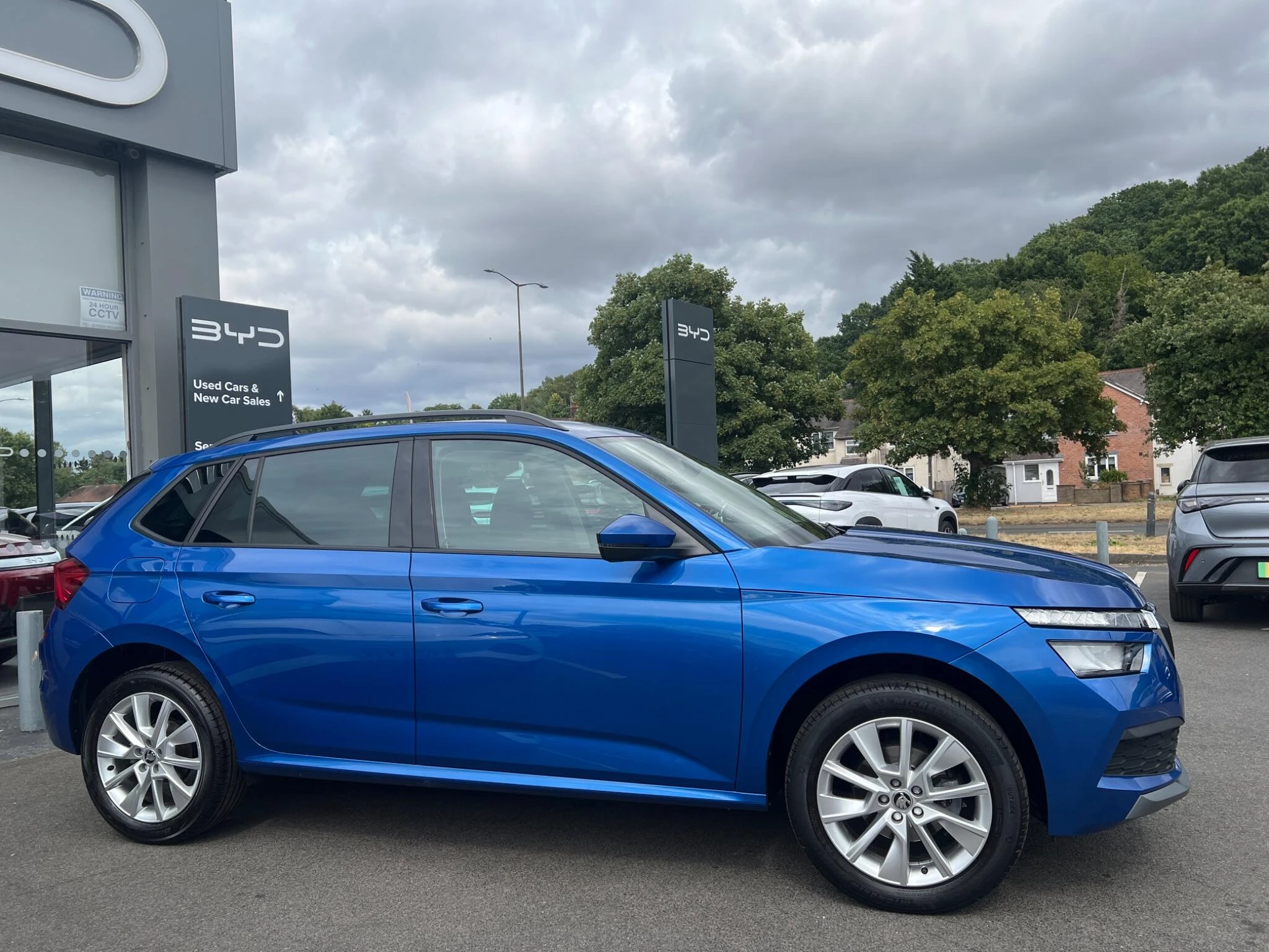 Vehicle image 7