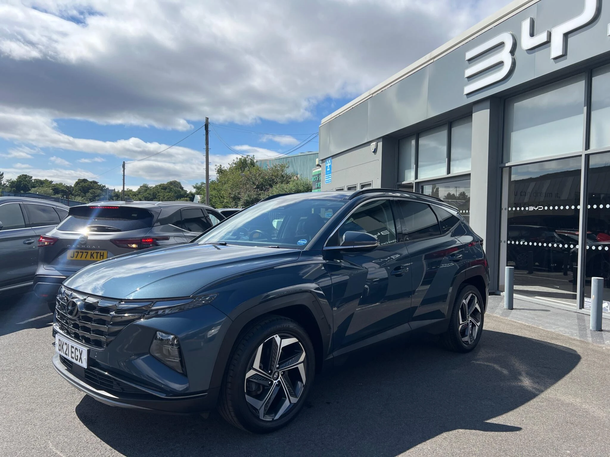 Vehicle image 9