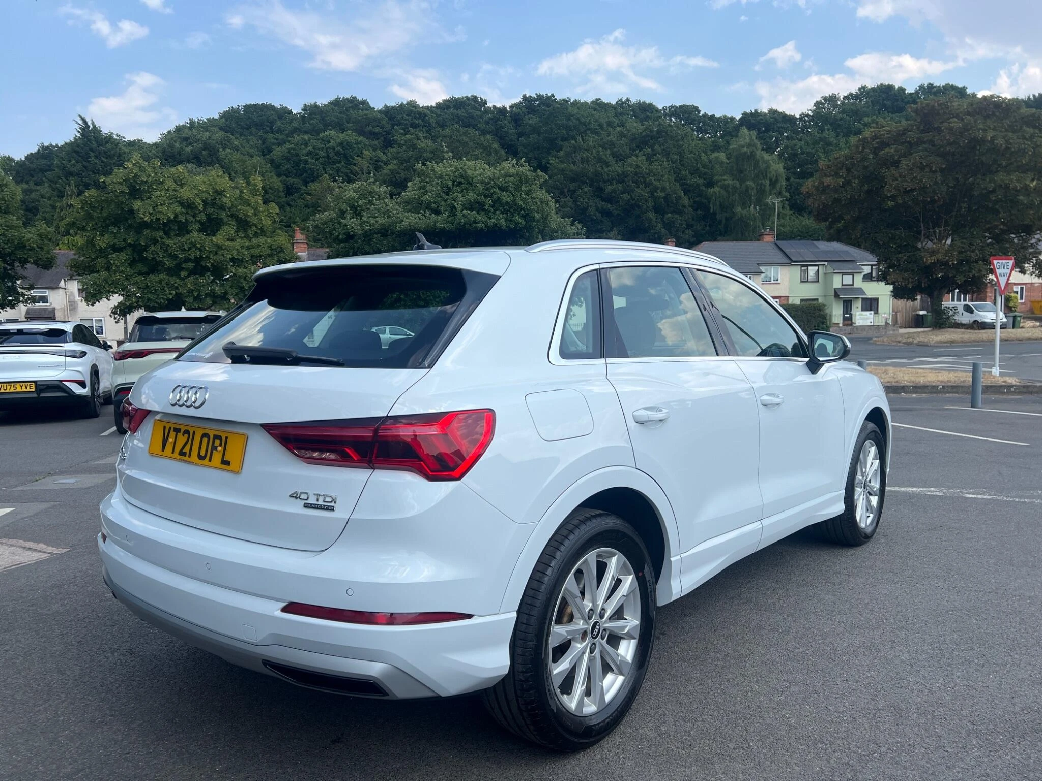 Vehicle image 20