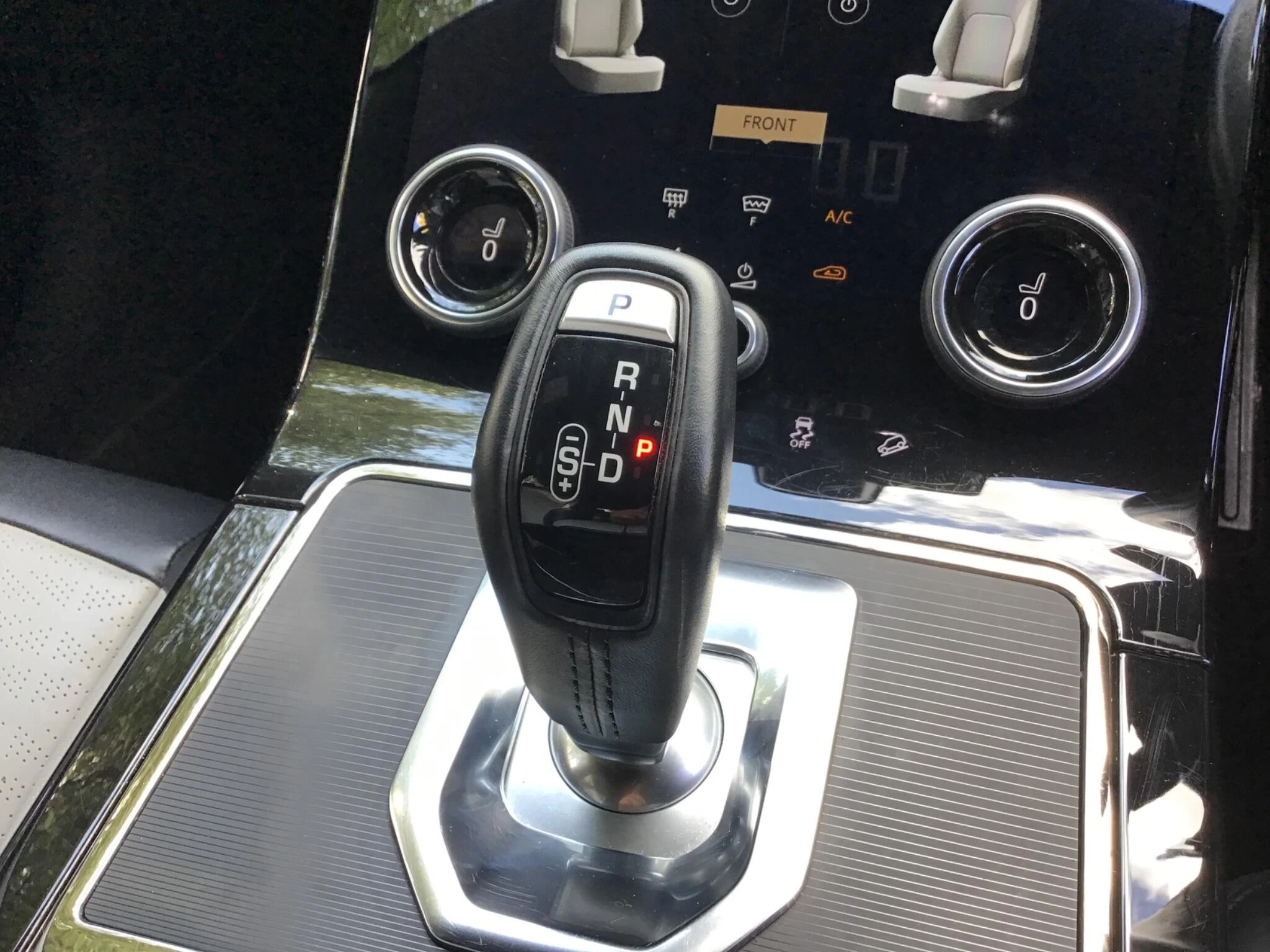 Vehicle image 54