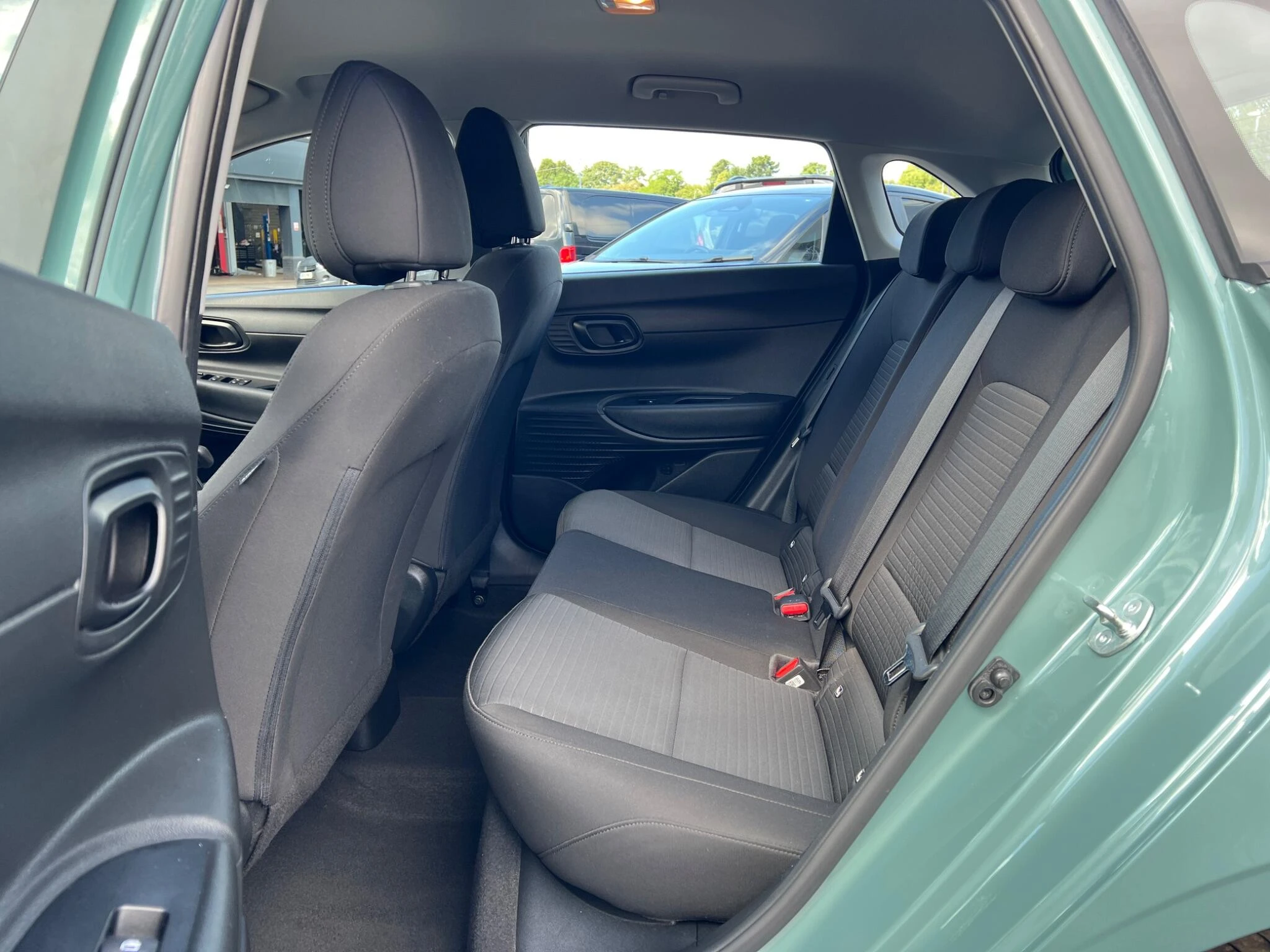 Vehicle image 22