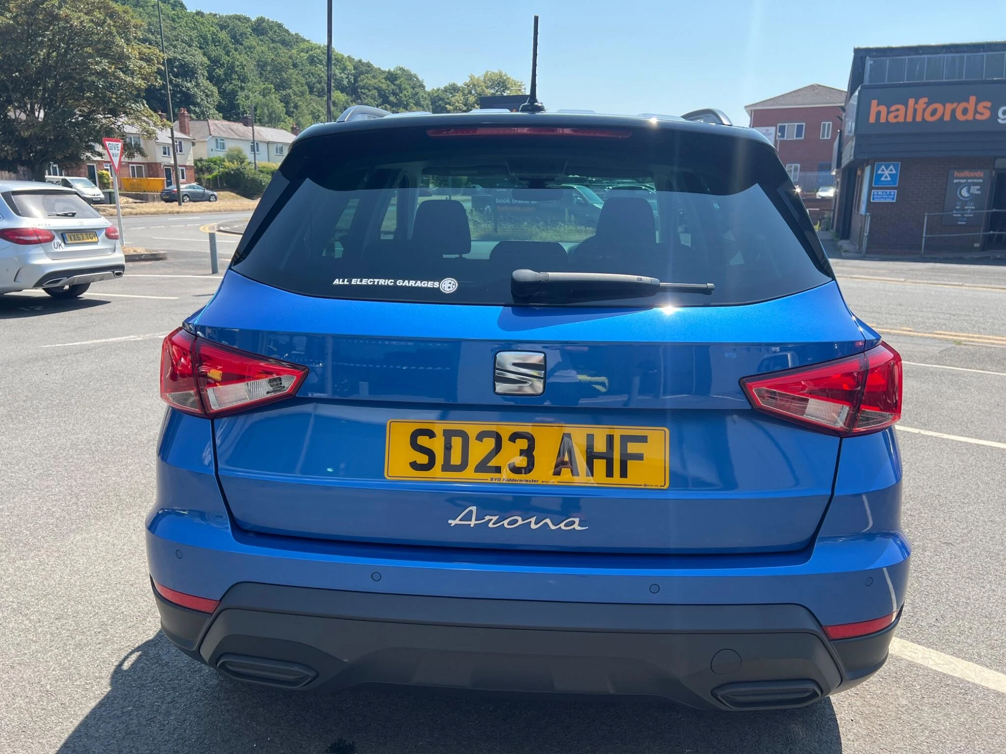 Vehicle image 27