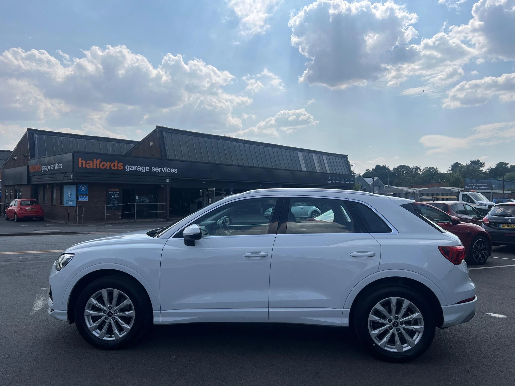 Vehicle image 12