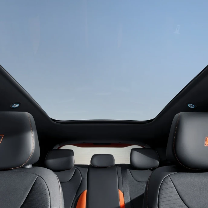 Interior Image 4