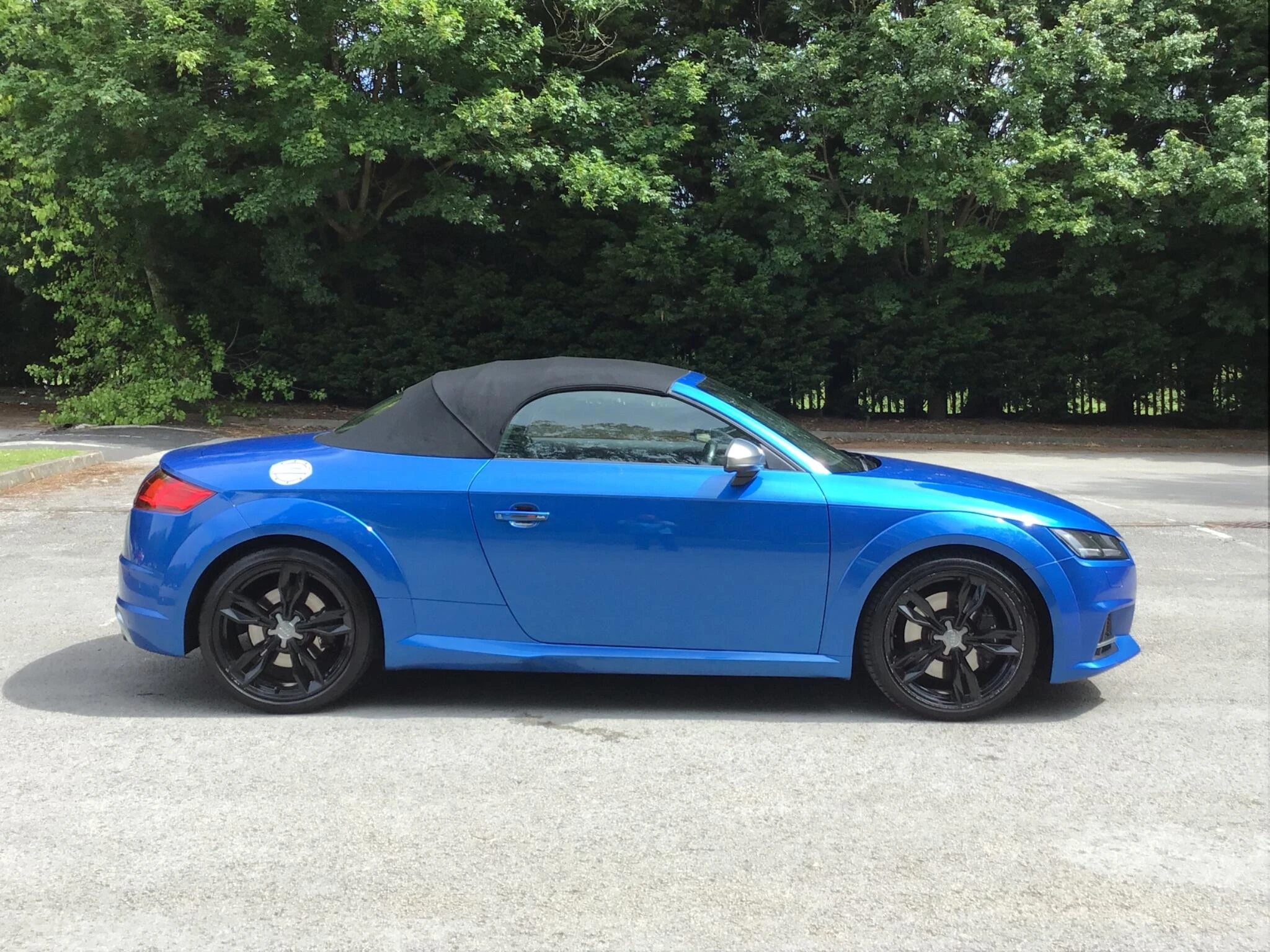 Vehicle image 11