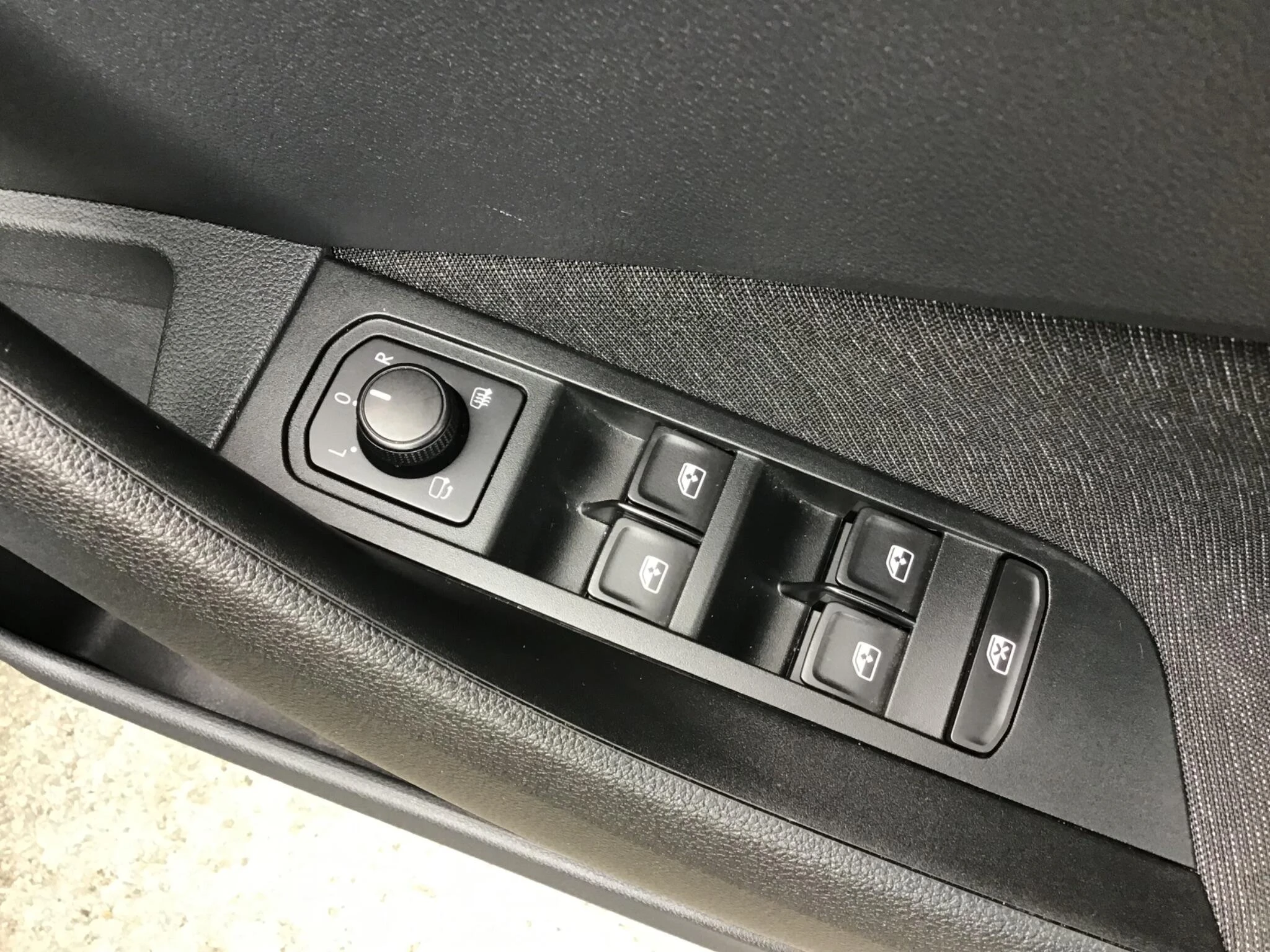 Vehicle image 36
