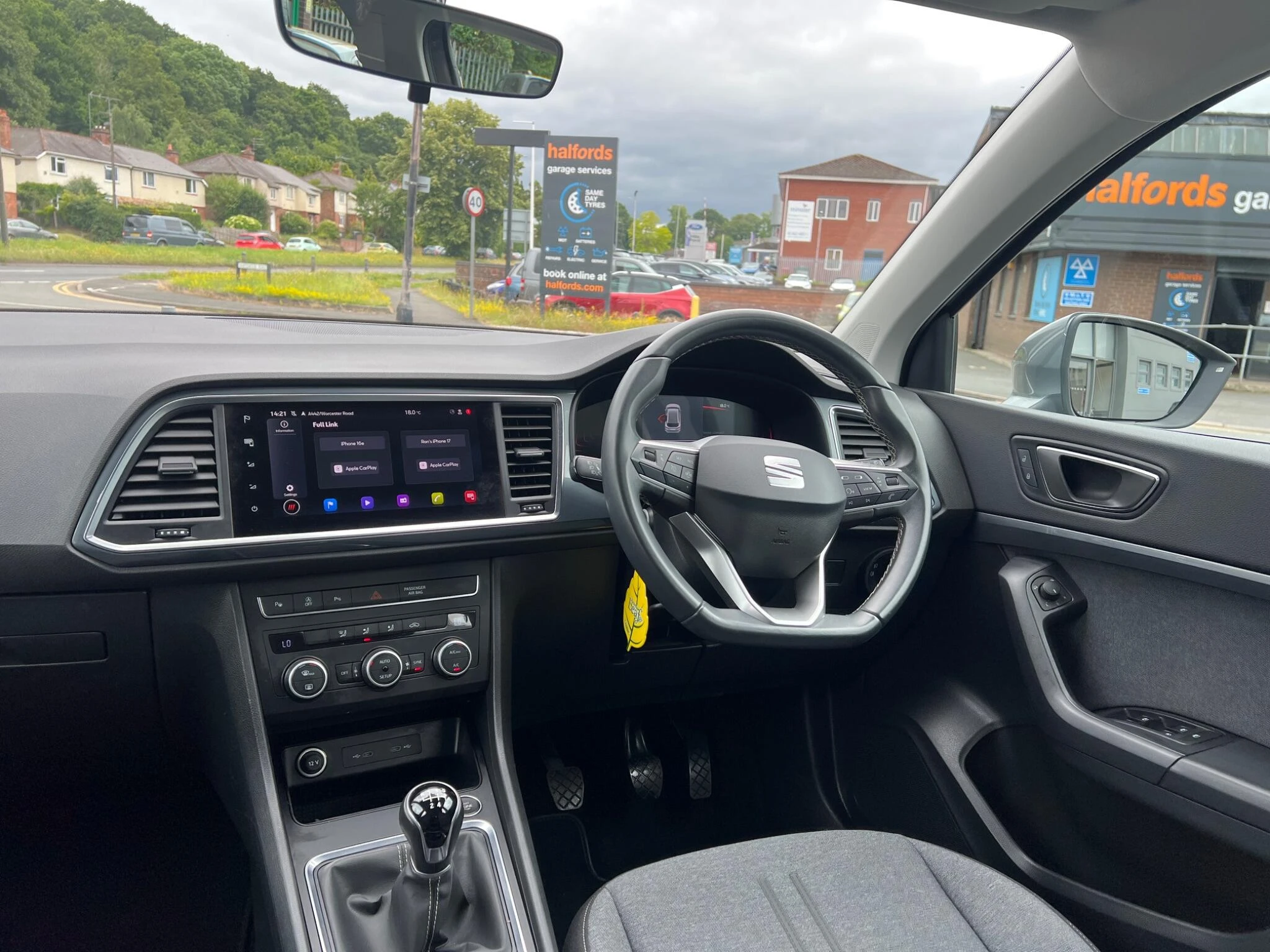 Vehicle image 11
