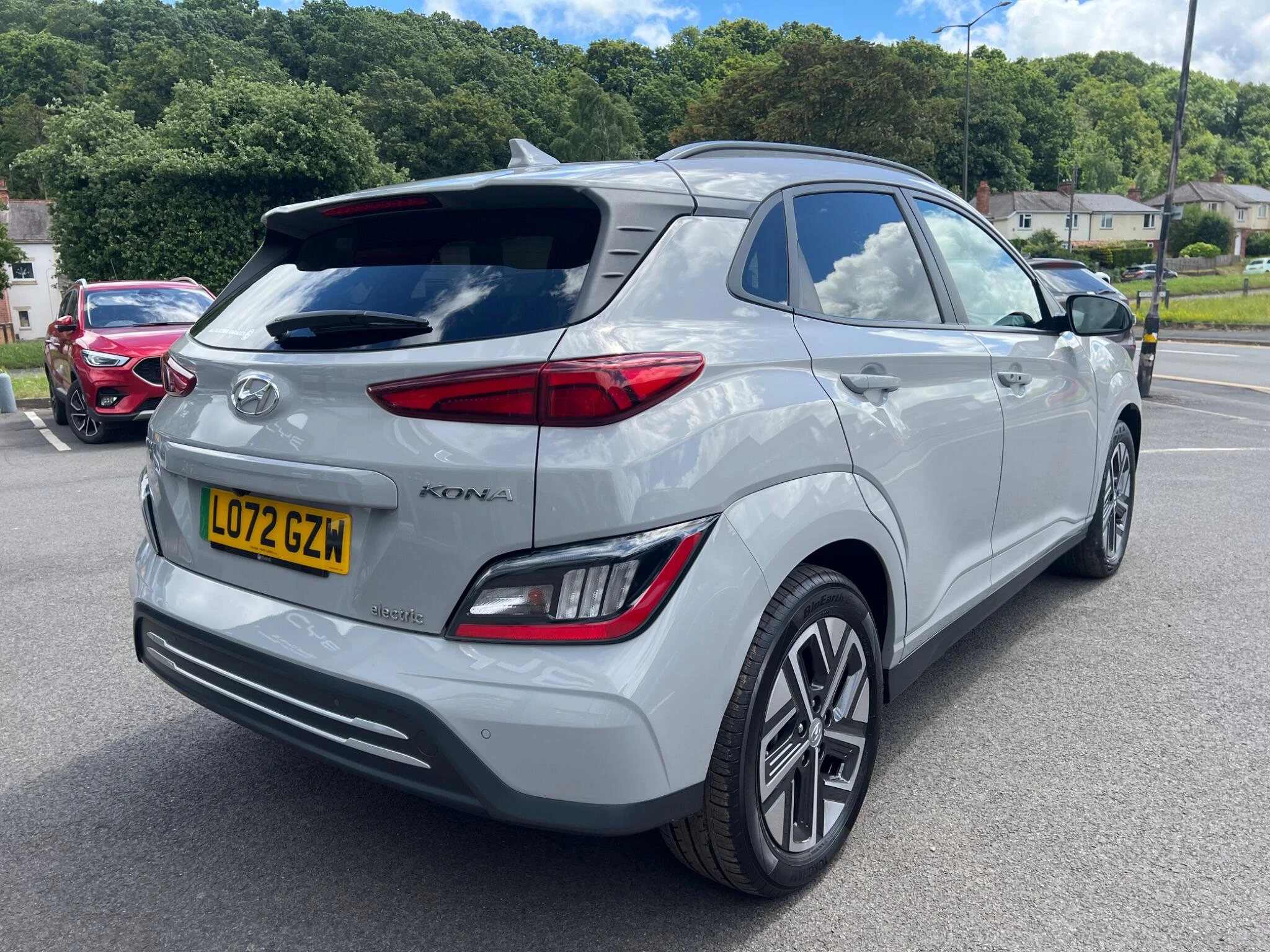 Vehicle image 18