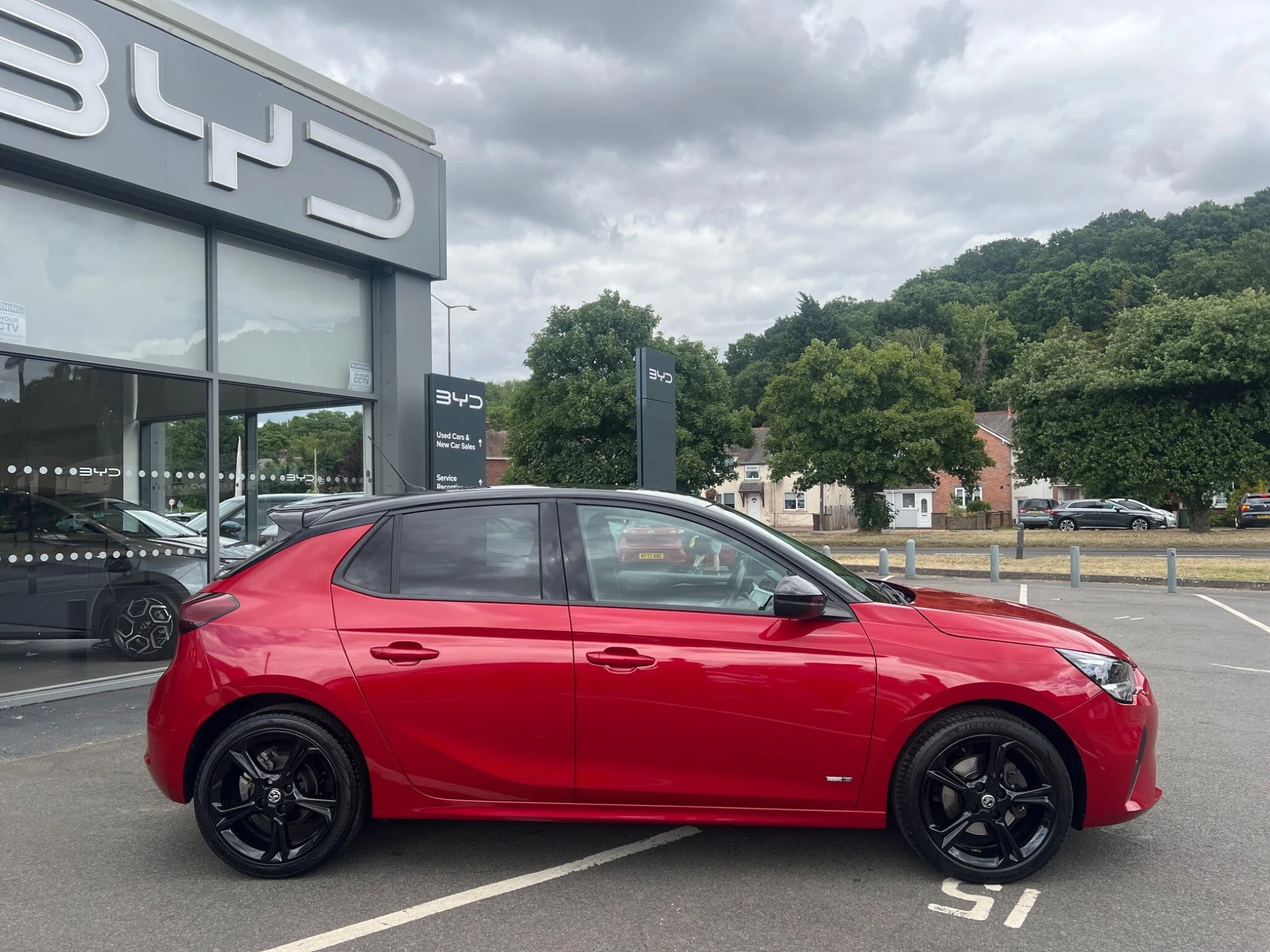 Vehicle image 30